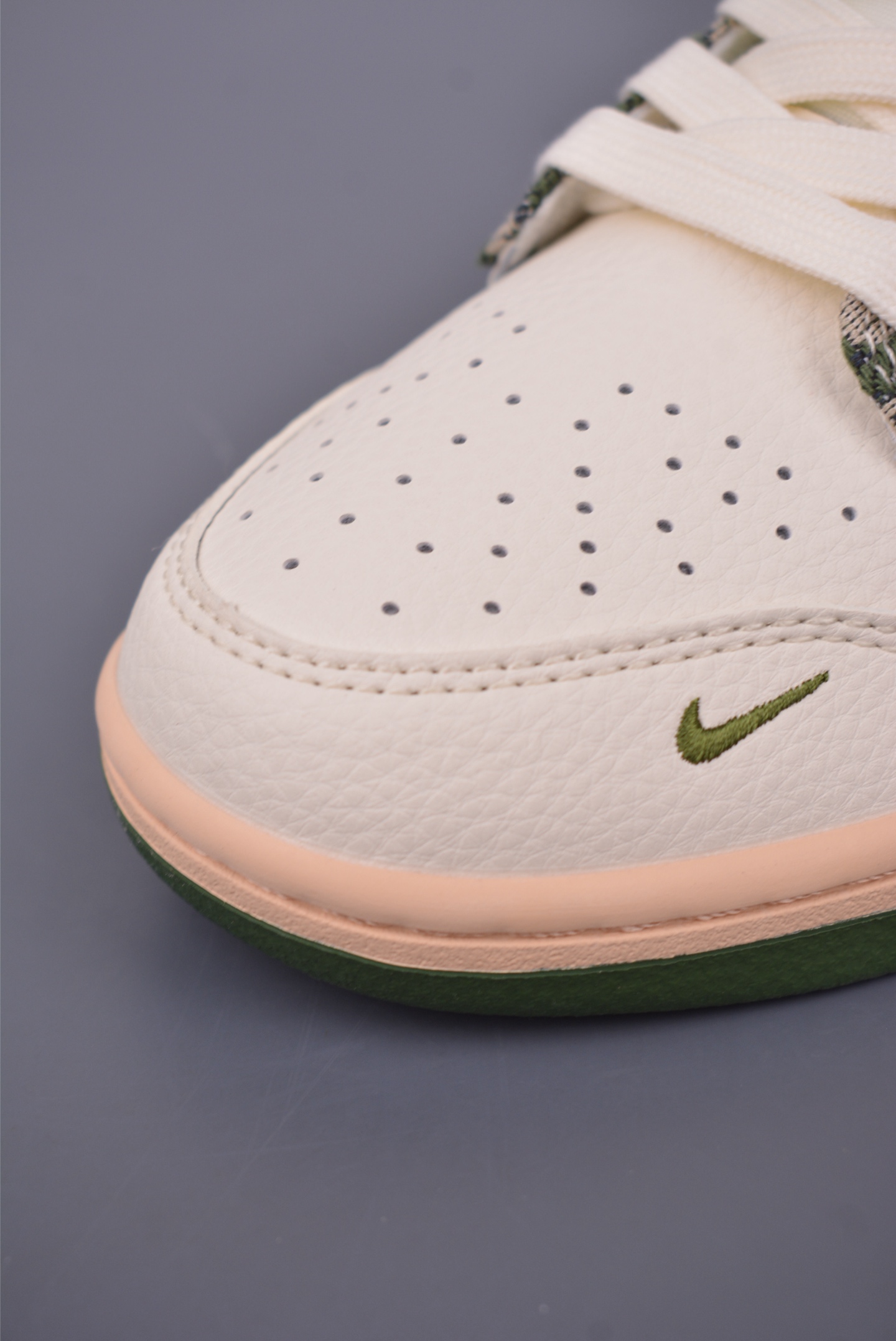 Nike SB Dunk Low Dior Collab: Premium Leather, Exclusive Style, All Sizes 7 i1748980395502 2066 0 5