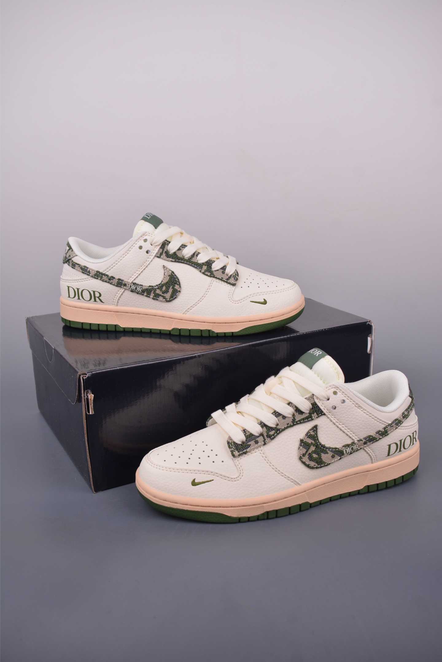 Nike SB Dunk Low Dior Collab: Premium Leather, Exclusive Style, All Sizes 6 i1748980432687 3637 0 4