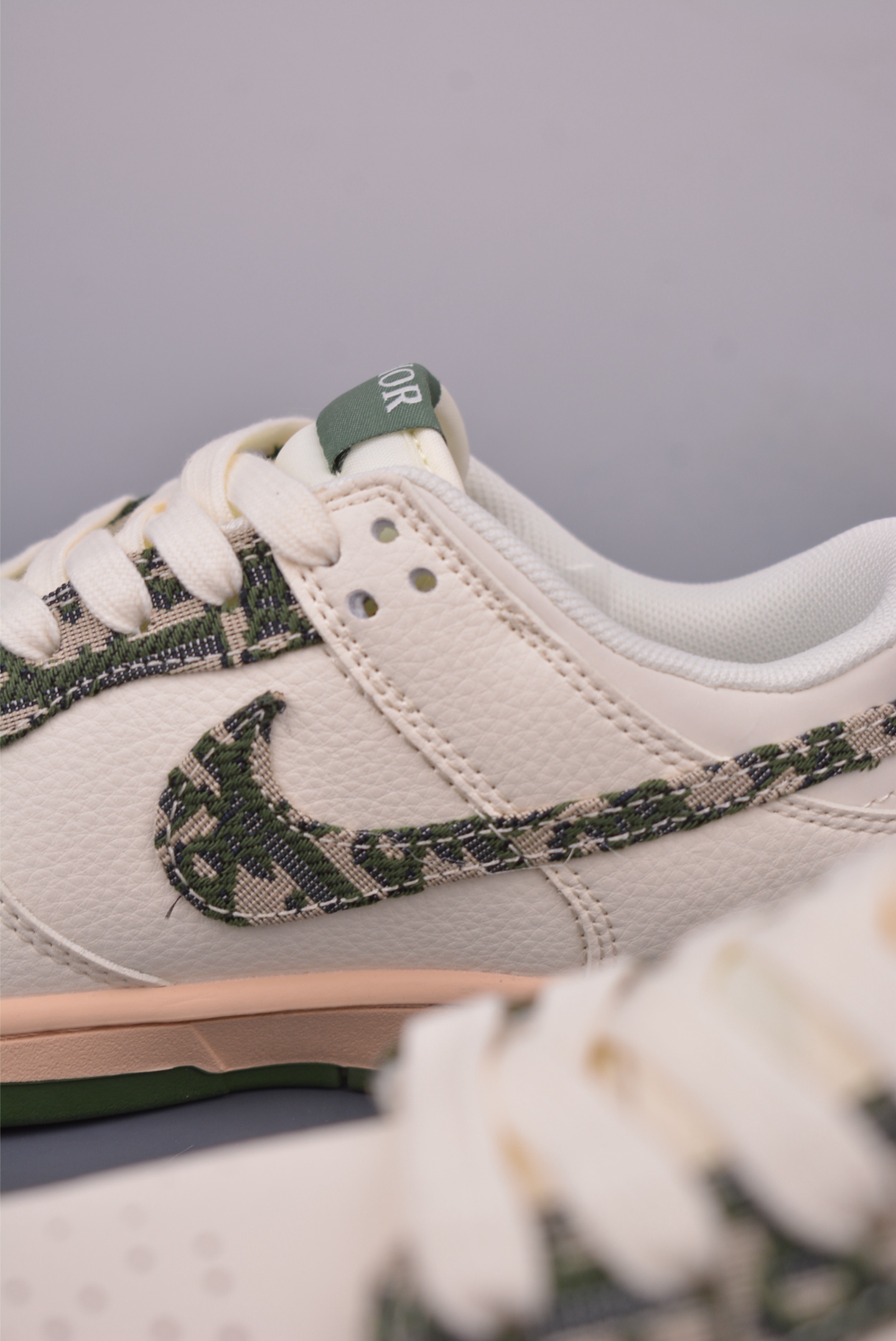 Nike SB Dunk Low Dior Collab: Premium Leather, Exclusive Style, All Sizes 9 i1748980432689 9442 0 7