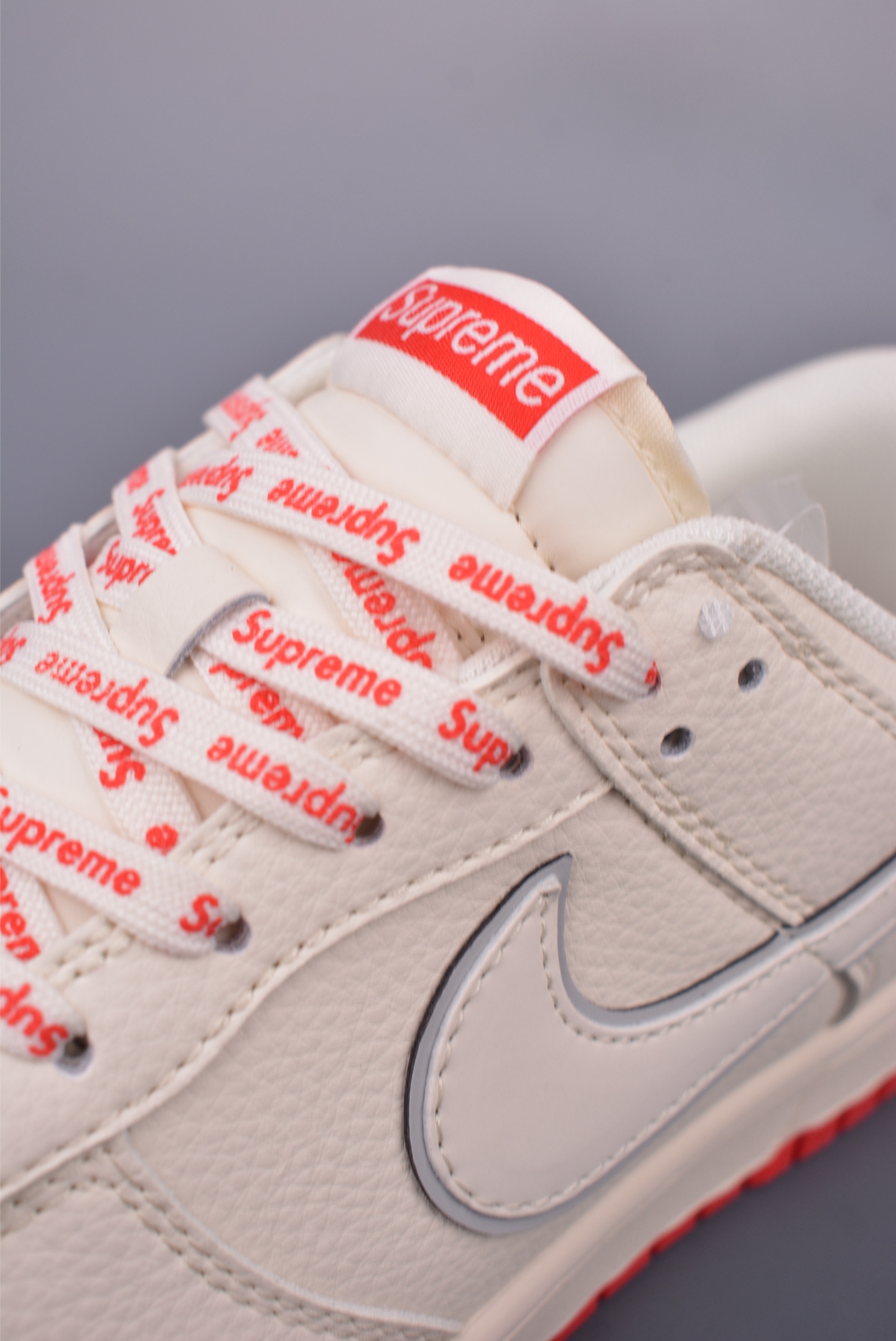 Nike SB Dunk Low Supreme Collab Cream/Red, Premium Quality & Comfort 8 i1748980554208 9423 0 6