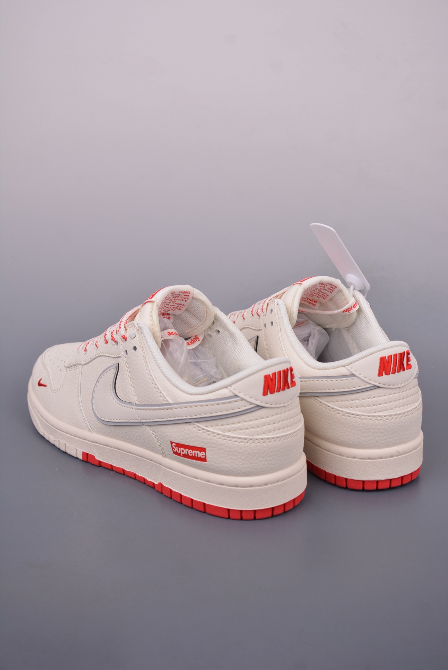 Nike SB Dunk Low Supreme Collab Cream/Red, Premium Quality & Comfort 3 i1748980554247 2698 0 1