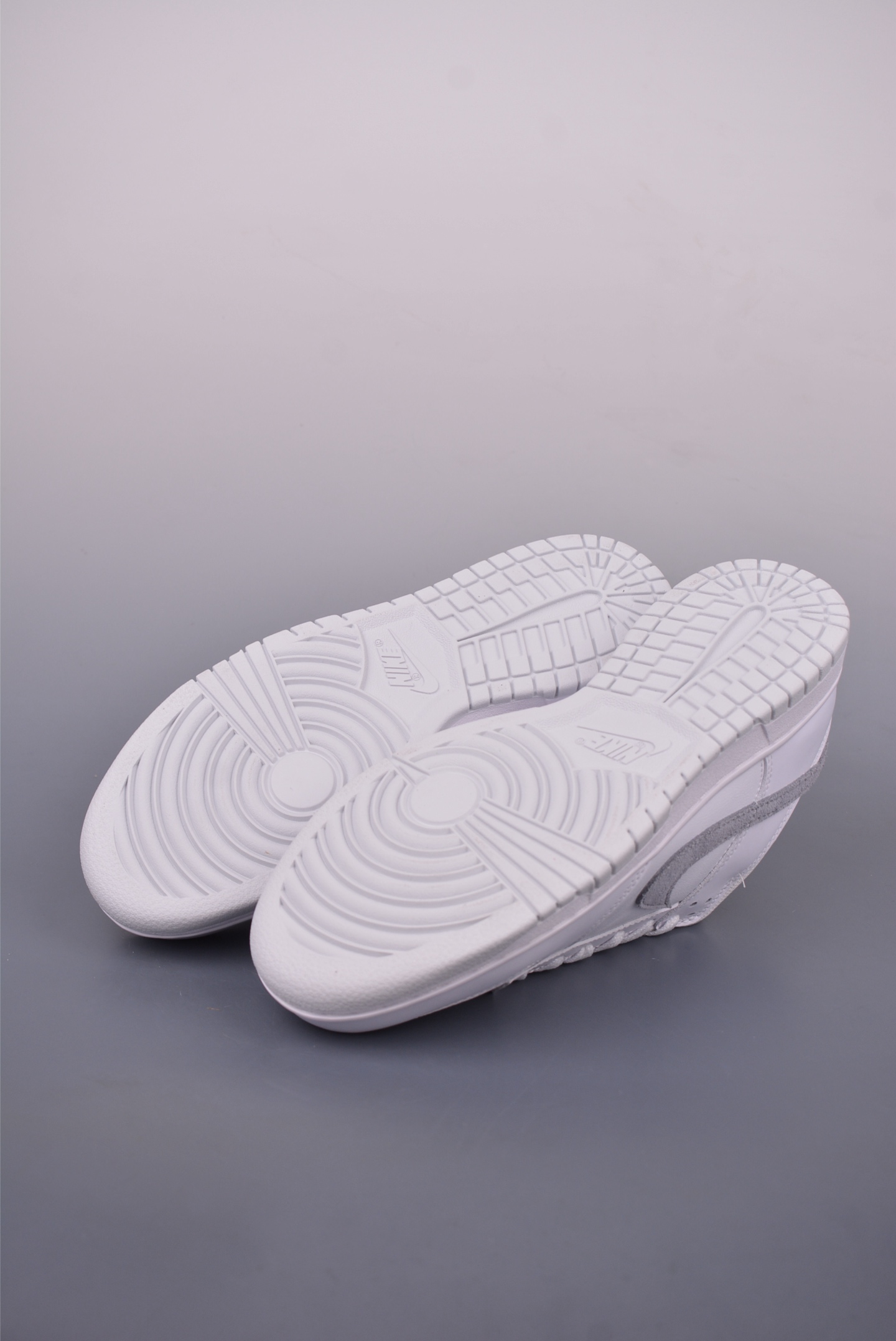 Nike SB Dunk Low White/Grey Premium Leather Sneakers IH0632 - Limited Edition 4 i1748980606312 2944 0 2