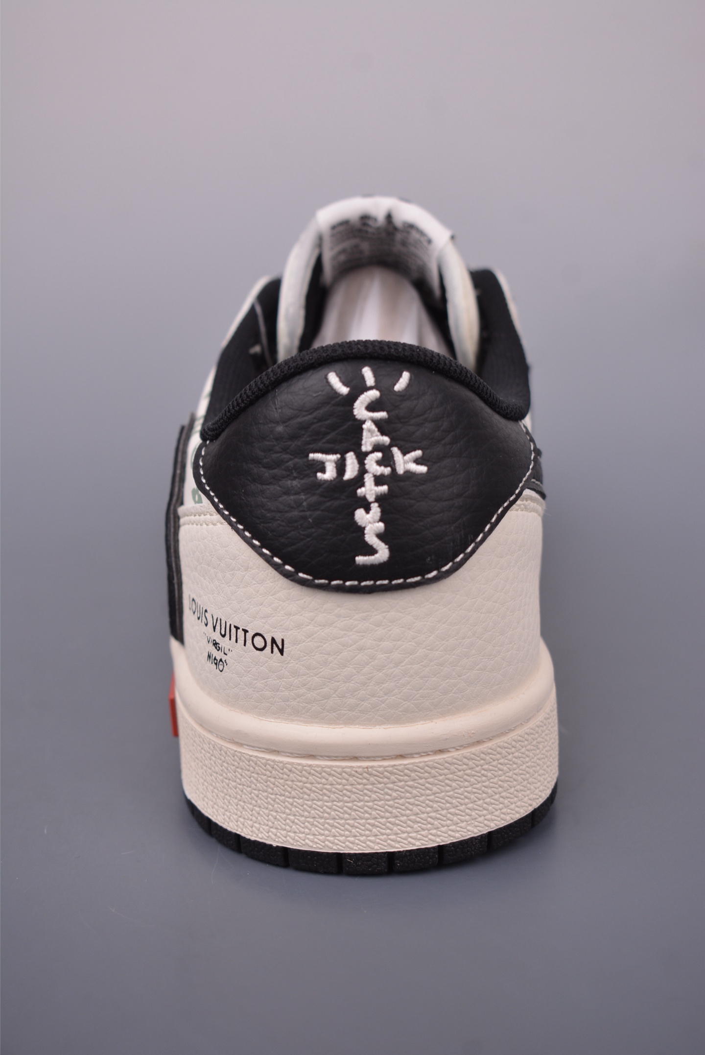 Fragment x Travis Scott x Louis Vuitton Air Jordan 1 Low Sneakers 5 i1748980758350 5279 0 3