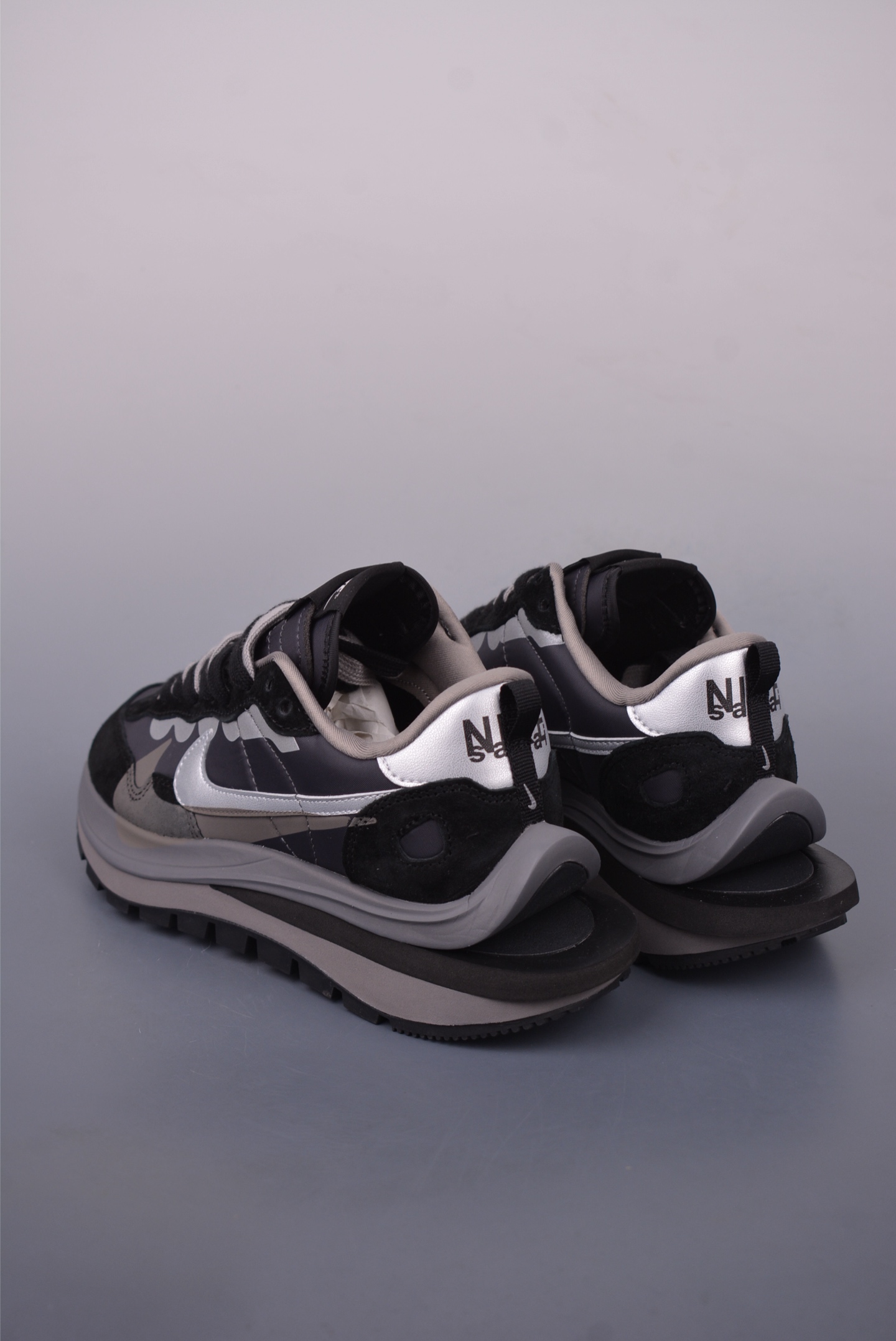 Sacai x NIKE VAPORWAFFLE 联名解构走秀款 DD1875-300-Chinese UA Cheap High Quatity Brand Clothes Bags handbags Sneakers wholesale wholesaler seller from China Factory suppliers Fashion Clothing Shoes best Quality Beautiful Price Sacai x NIKE VAPORWAFFLE 联名解构走秀款 DD1875-300