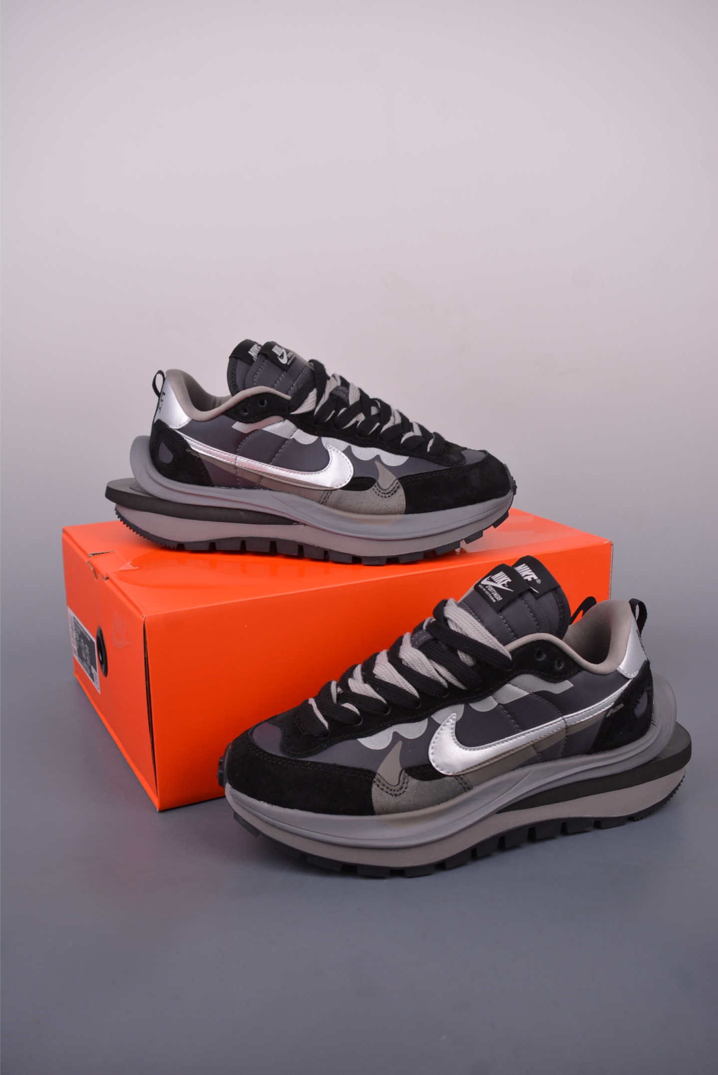 Sacai x NIKE VAPORWAFFLE 联名解构走秀款 DD1875-300-Chinese UA Cheap High Quatity Brand Clothes Bags handbags Sneakers wholesale wholesaler seller from China Factory suppliers Fashion Clothing Shoes best Quality Beautiful Price Sacai x NIKE VAPORWAFFLE 联名解构走秀款 DD1875-300