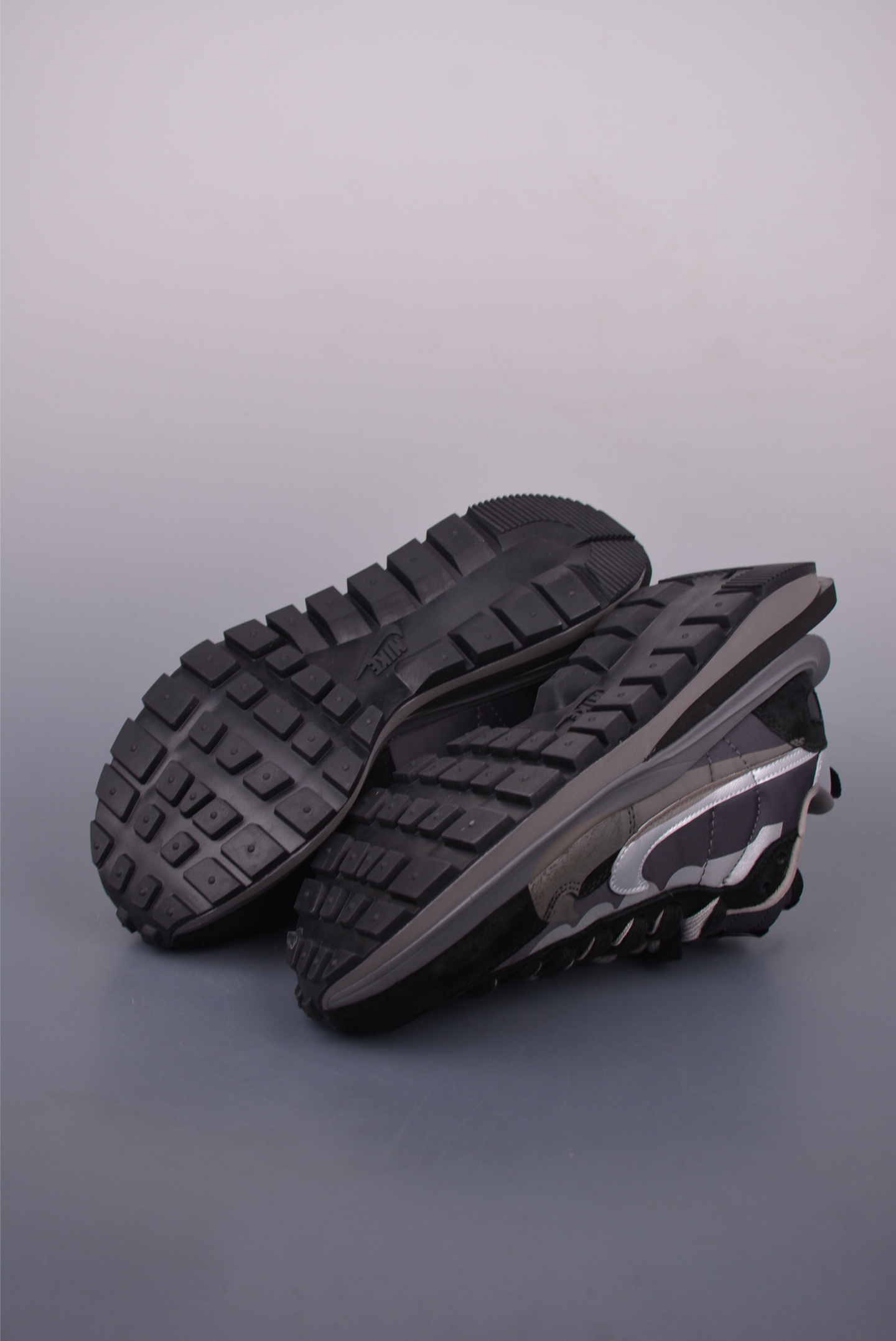 Sacai x NIKE VAPORWAFFLE 联名解构走秀款 DD1875-300-Chinese UA Cheap High Quatity Brand Clothes Bags handbags Sneakers wholesale wholesaler seller from China Factory suppliers Fashion Clothing Shoes best Quality Beautiful Price Sacai x NIKE VAPORWAFFLE 联名解构走秀款 DD1875-300