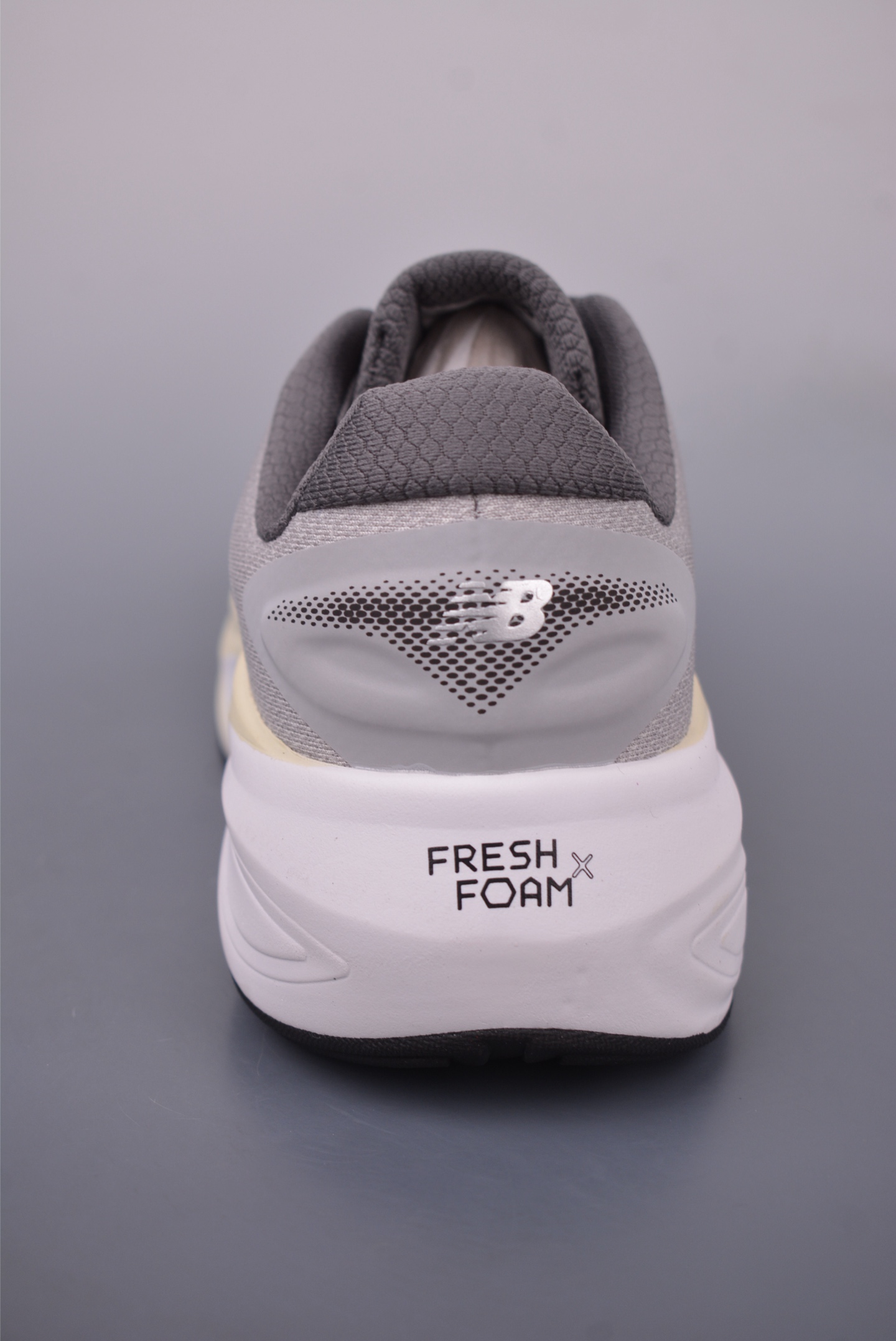 New Balance NB Fresh Foam 舒适耐磨低帮跑步鞋  MMOR2226