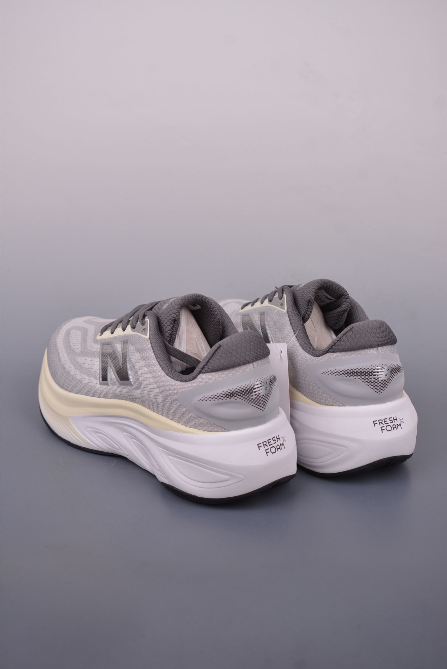 New Balance NB Fresh Foam 舒适耐磨低帮跑步鞋  MMOR2226