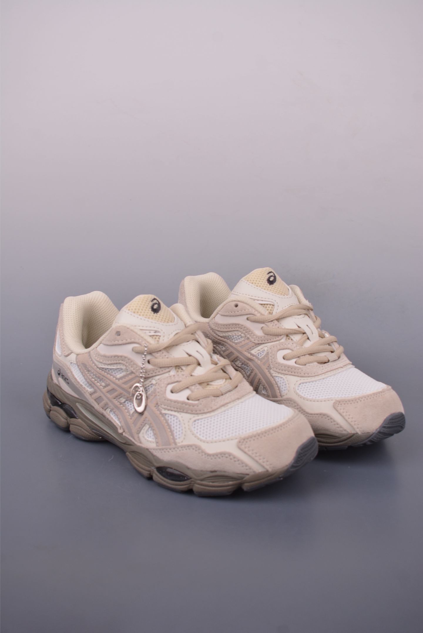 Asics Gel-NYC 纯原版本 亚瑟士运动休闲透气专业跑鞋 1203A383-105-Chinese UA Cheap High Quatity Brand Clothes Bags handbags Sneakers wholesale wholesaler seller from China Factory suppliers Fashion Clothing Shoes best Quality Beautiful Price Asics Gel-NYC 纯原版本 亚瑟士运动休闲透气专业跑鞋 1203A383-105