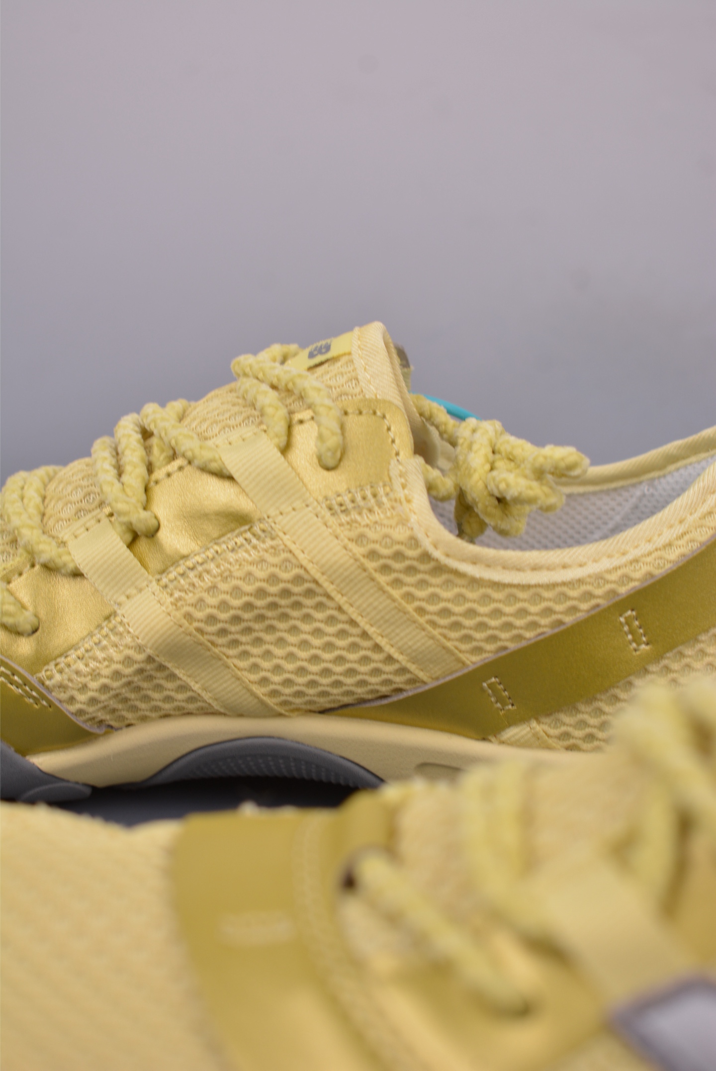 New Balance MT10系列 NB新百伦 薄底赤足鞋 MT10OMB-Chinese UA Cheap High Quatity Brand Clothes Bags handbags Sneakers wholesale wholesaler seller from China Factory suppliers Fashion Clothing Shoes best Quality Beautiful Price New Balance MT10系列 NB新百伦 薄底赤足鞋 MT10OMB