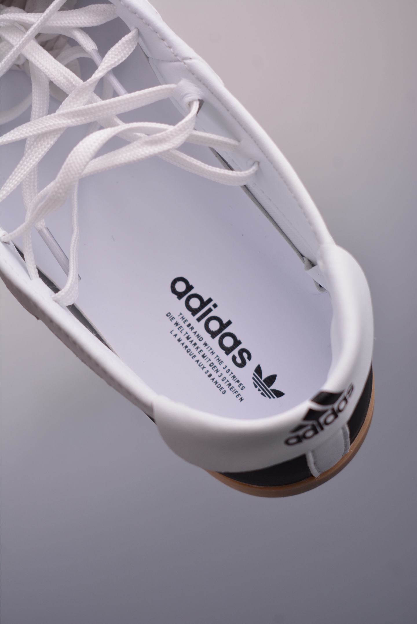 adidas TAEKWONDO MEI W OFF 芭蕾风运动鞋  JR7031