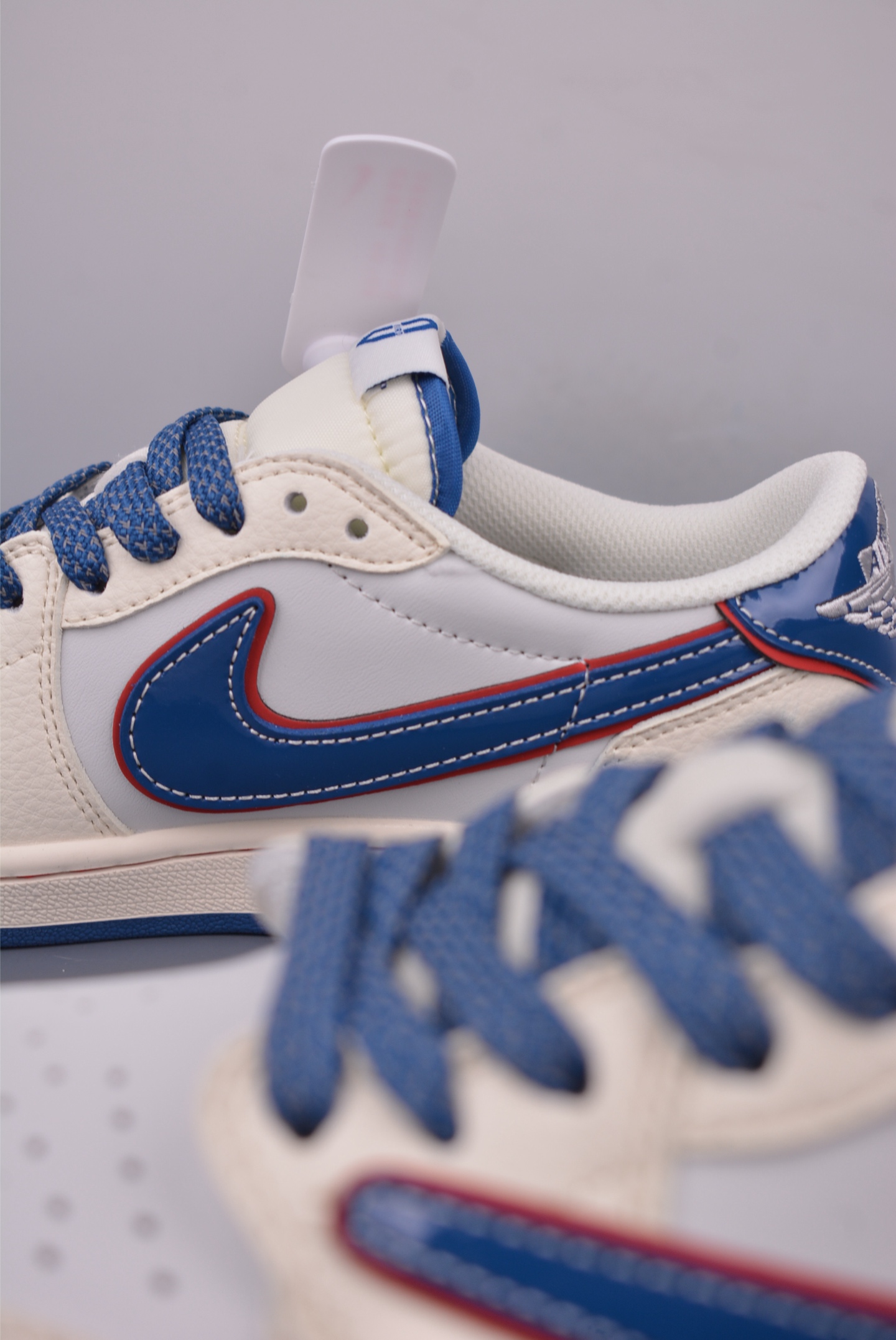 Fragment x Travis Scott x 问界M9 Air Jordan 1 Low 三方联名倒钩  FC1688-240