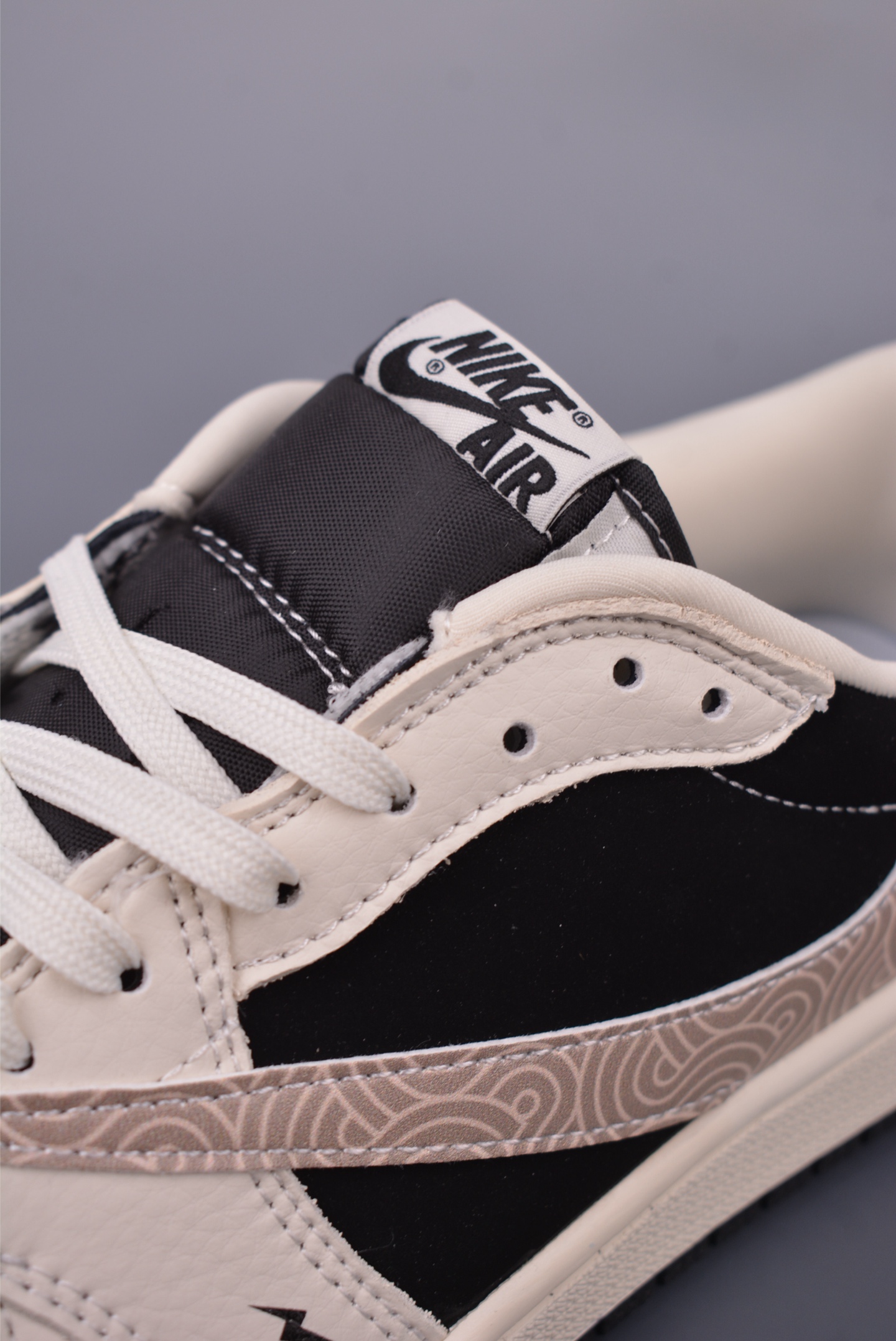 Fragment x Travis Scott x 小雏菊 Air Jordan 1 Low 三方联名倒钩  XS2024-047