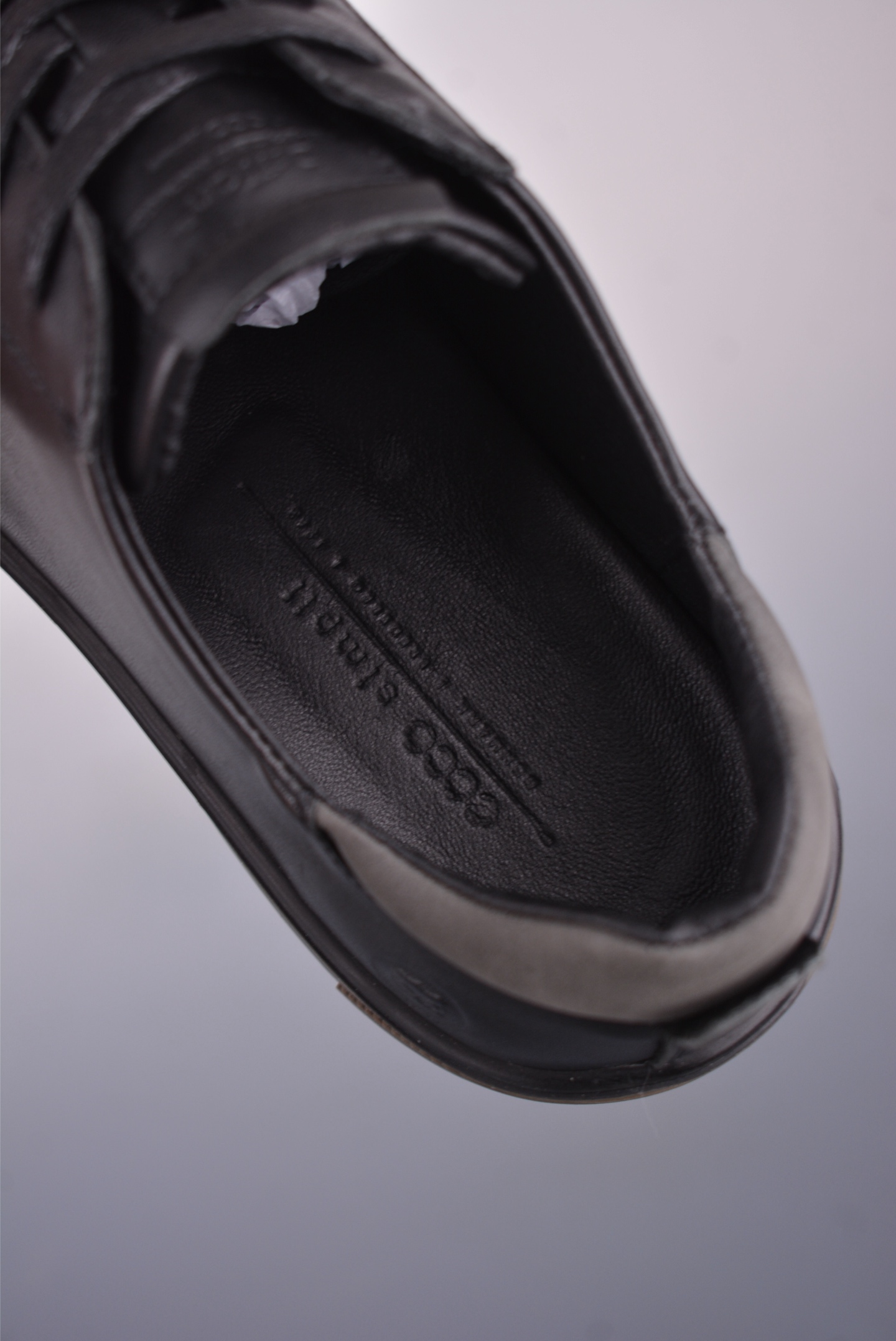 ECCO爱步运动男鞋 25年新款百搭跑步健身鞋 304504-Chinese UA Cheap High Quatity Brand Clothes Bags handbags Sneakers wholesale wholesaler seller from China Factory suppliers Fashion Clothing Shoes best Quality Beautiful Price ECCO爱步运动男鞋 25年新款百搭跑步健身鞋 304504