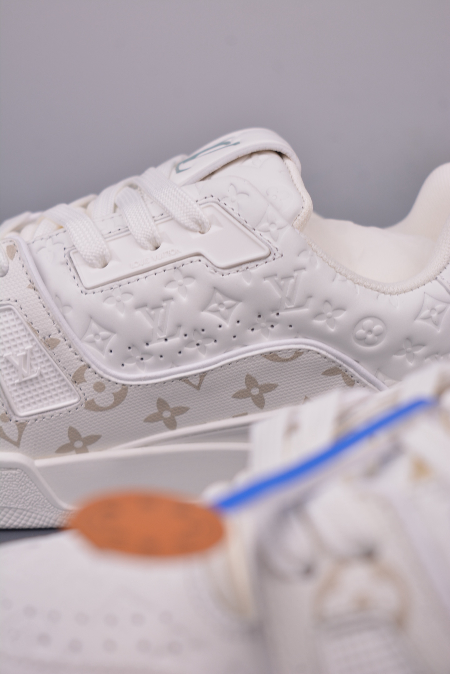 路易威登Louis Vuitton Trainer Sneaker Low 休闲运动文化百搭篮球板鞋-Chinese UA Cheap High Quatity Brand Clothes Bags handbags Sneakers wholesale wholesaler seller from China Factory suppliers Fashion Clothing Shoes best Quality Beautiful Price 路易威登Louis Vuitton Trainer Sneaker Low 休闲运动文化百搭篮球板鞋