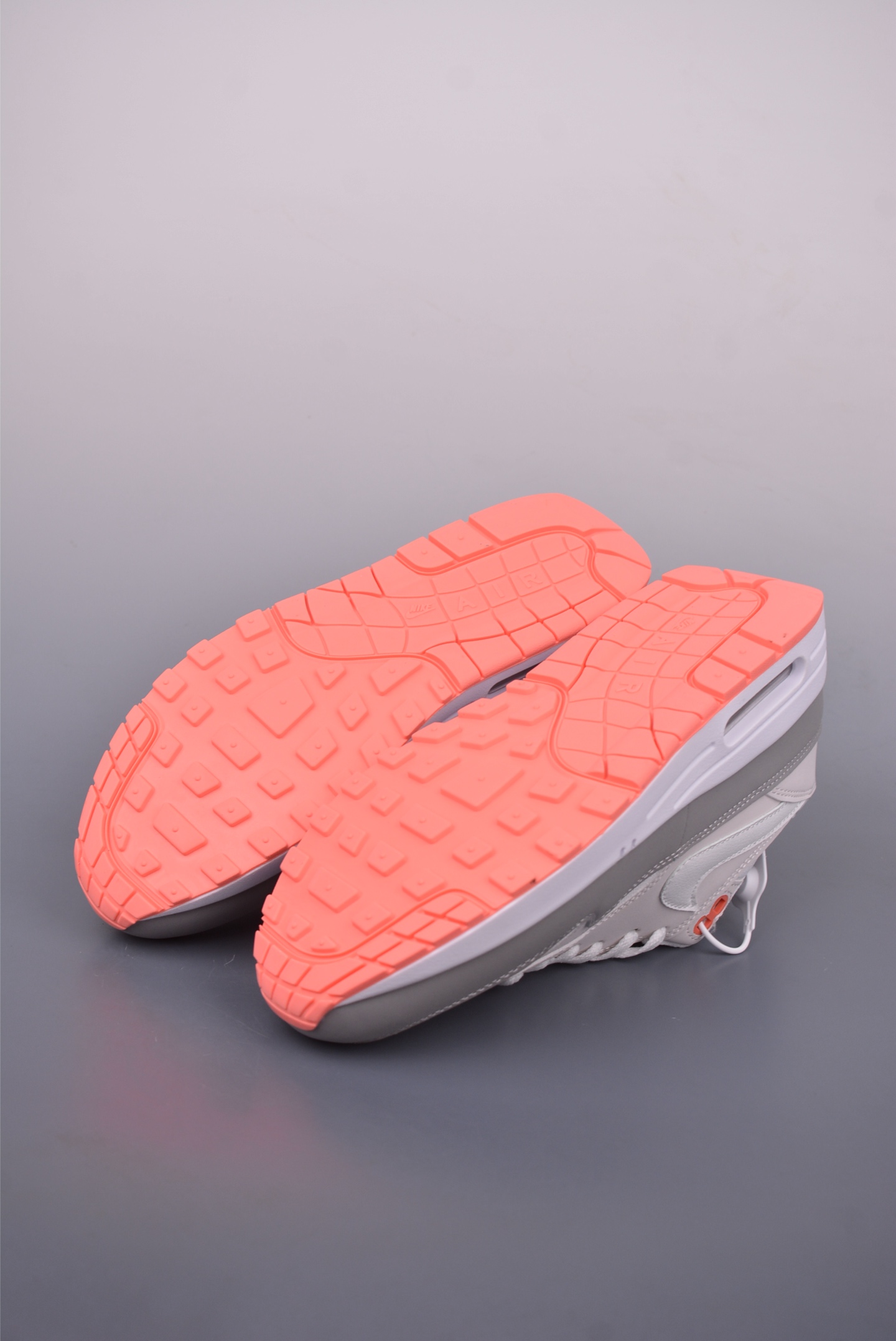 Nike Air Max 1 Retro Sneakers, Grey/White/Coral Accents, Comfortable Fit 4 i1749162362254 5373 0 2