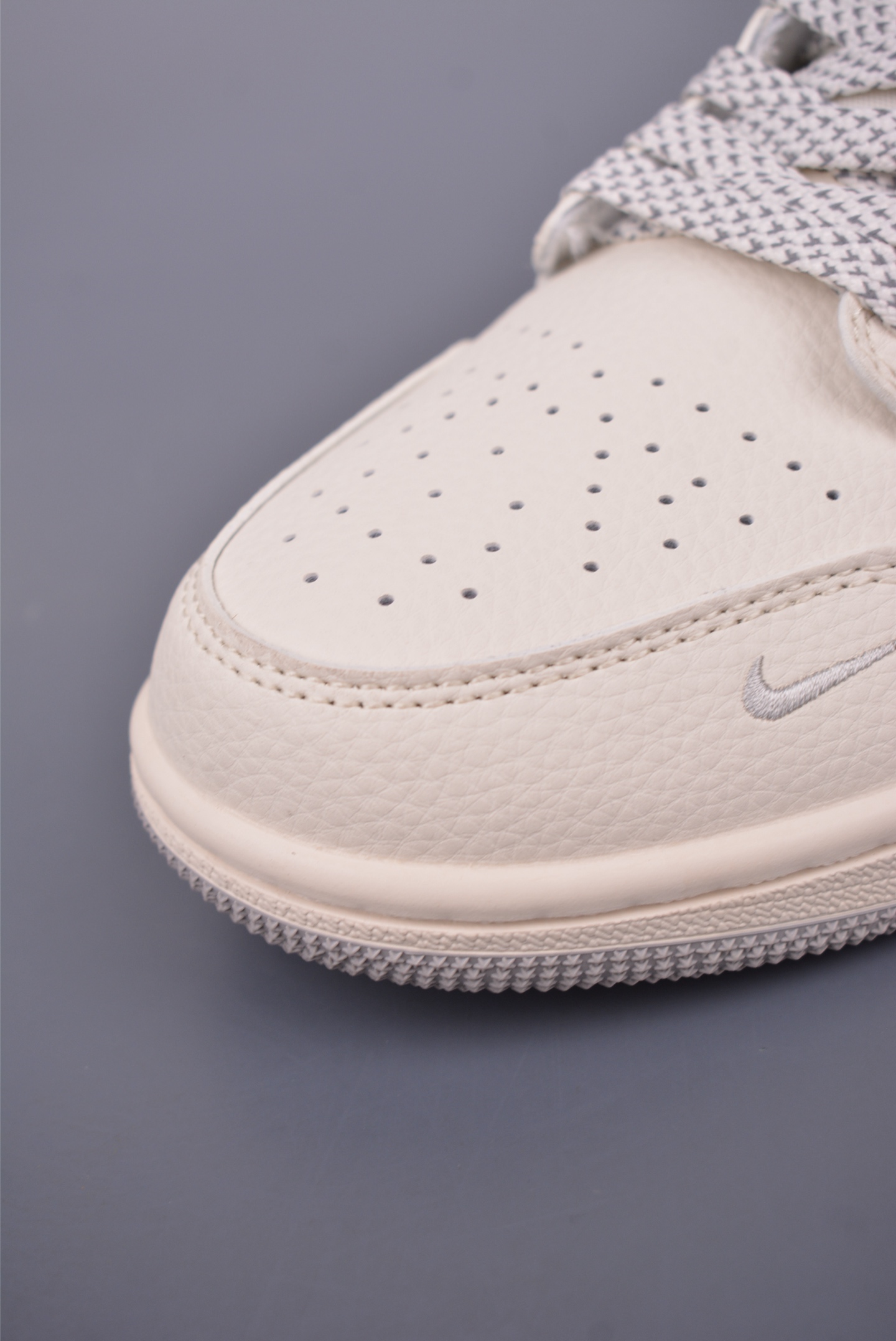 Fragment x Travis Scott Air Jordan 1 Low 三方联名倒钩  XX3168-187