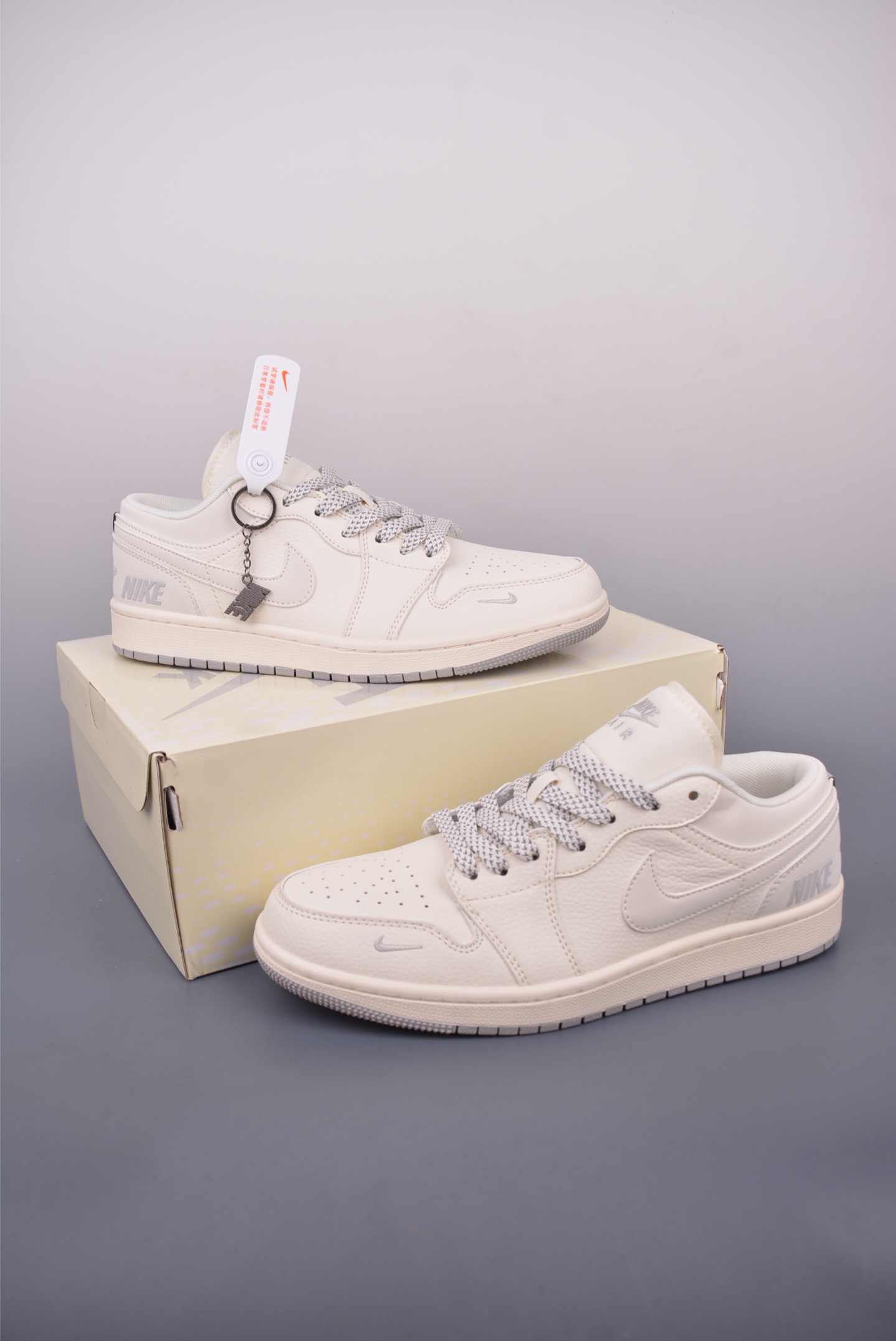 Fragment x Travis Scott Air Jordan 1 Low 三方联名倒钩  XX3168-187