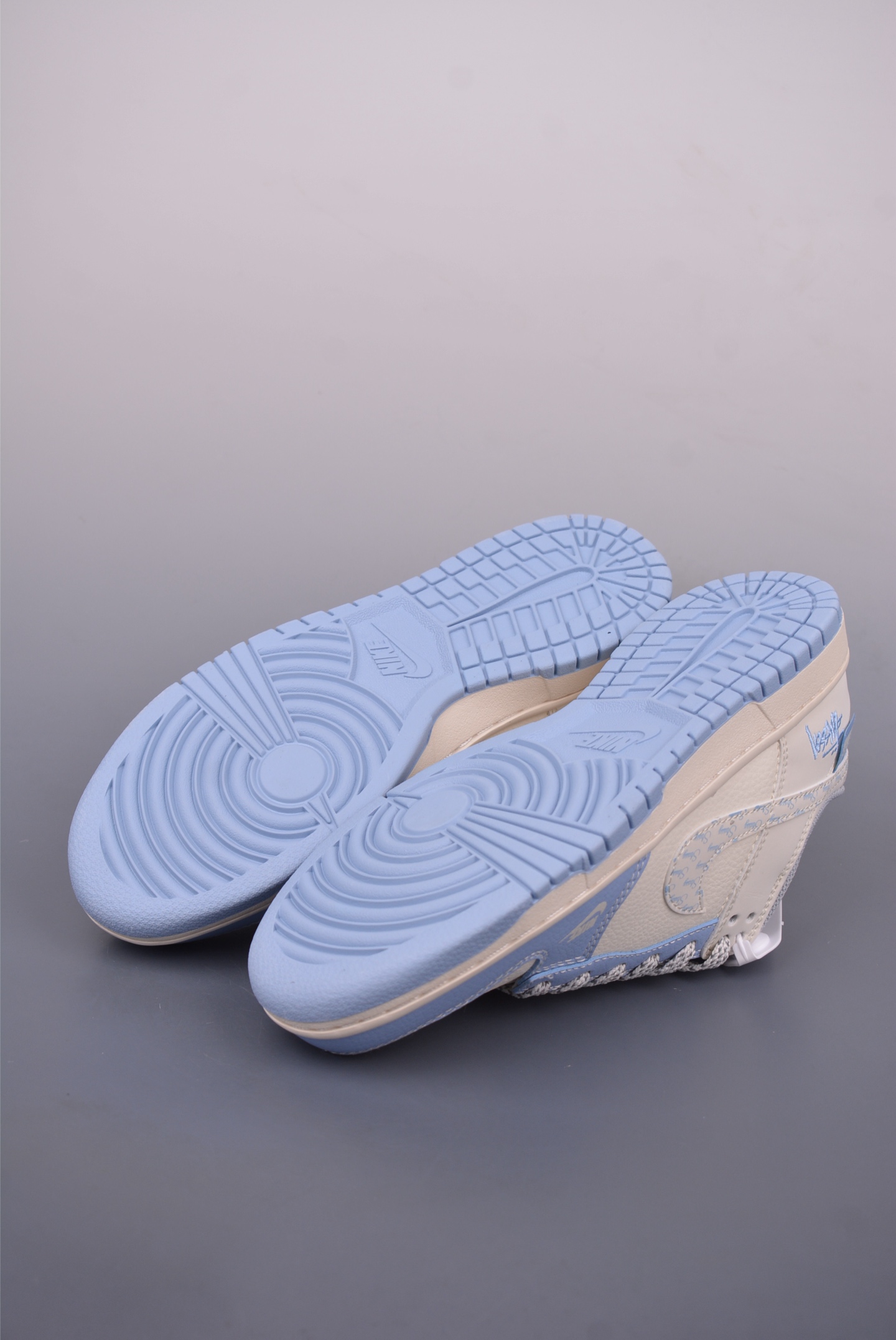 Nike SB Dunk Low 斯图西联名 XS6089-591-Chinese UA Cheap High Quatity Brand Clothes Bags handbags Sneakers wholesale wholesaler seller from China Factory suppliers Fashion Clothing Shoes best Quality Beautiful Price Nike SB Dunk Low 斯图西联名 XS6089-591