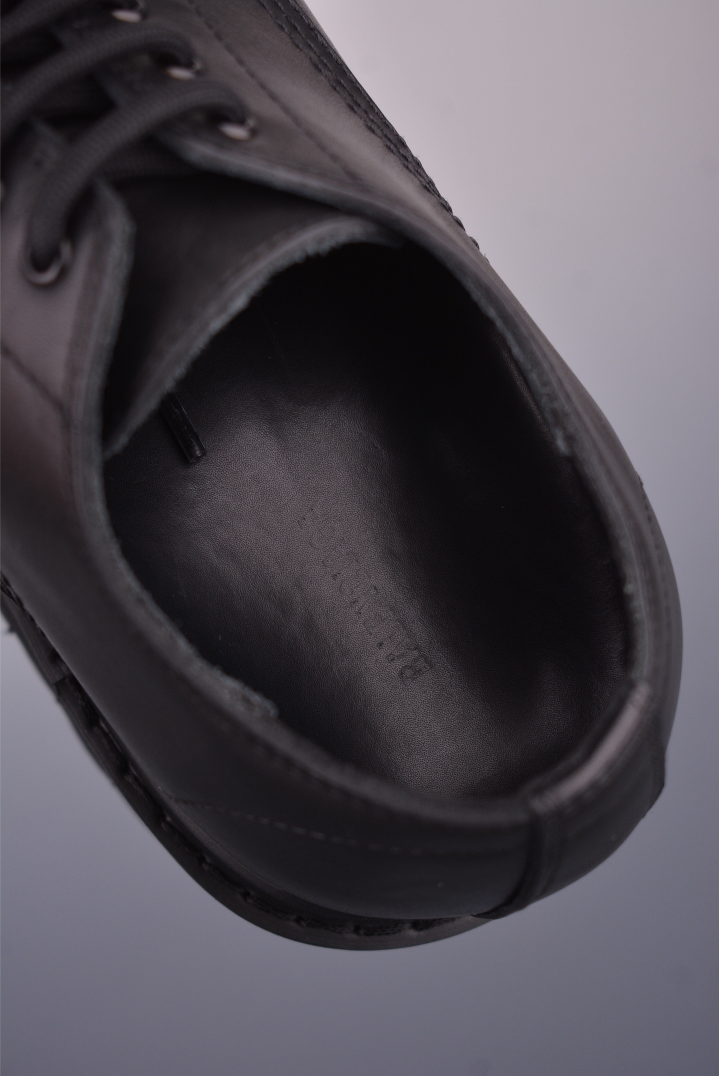 Balenciaga 巴黎世家 Rhino Derby 走秀款BB扣德比 低帮厚底休闲皮鞋 807326