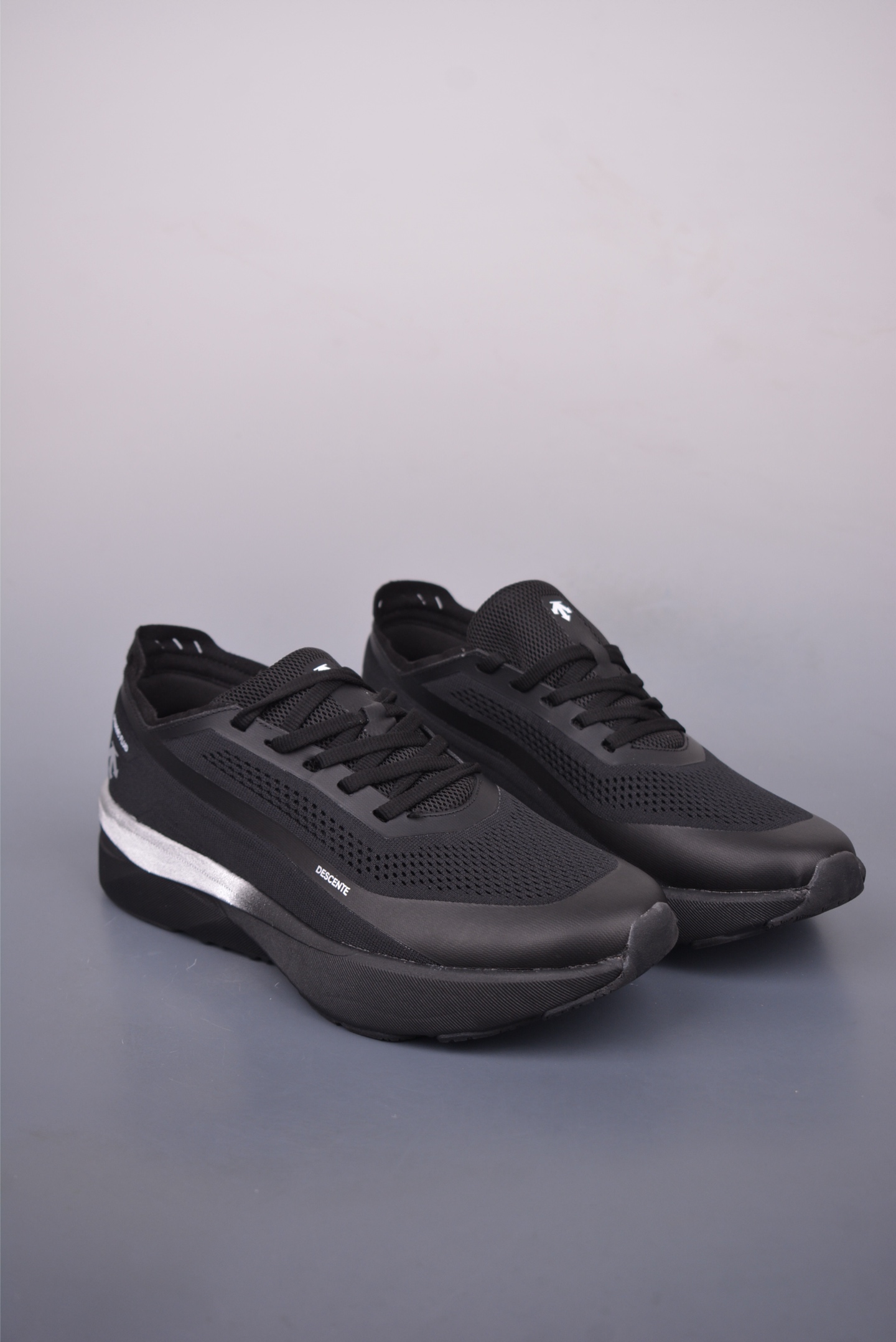 Descente Dualis AP Lightweight Cushioned Breathable Upper Fashion Sneakers 1 i1749166766353 8552 0 0