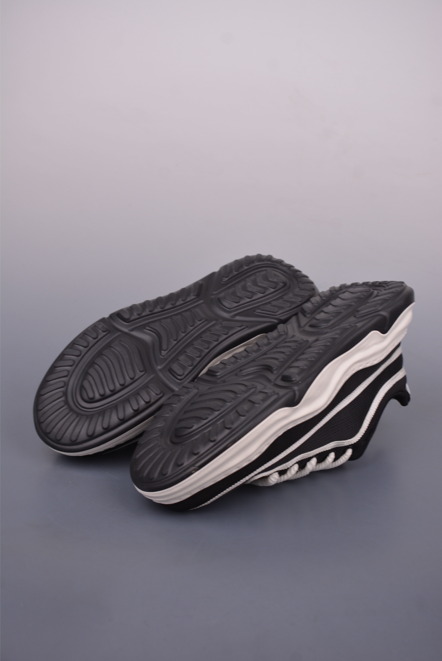 ECCO Men's BIOM Trail Sneakers: Comfortable Outdoor Running Shoes 4 i1749167576834 2661 0 2