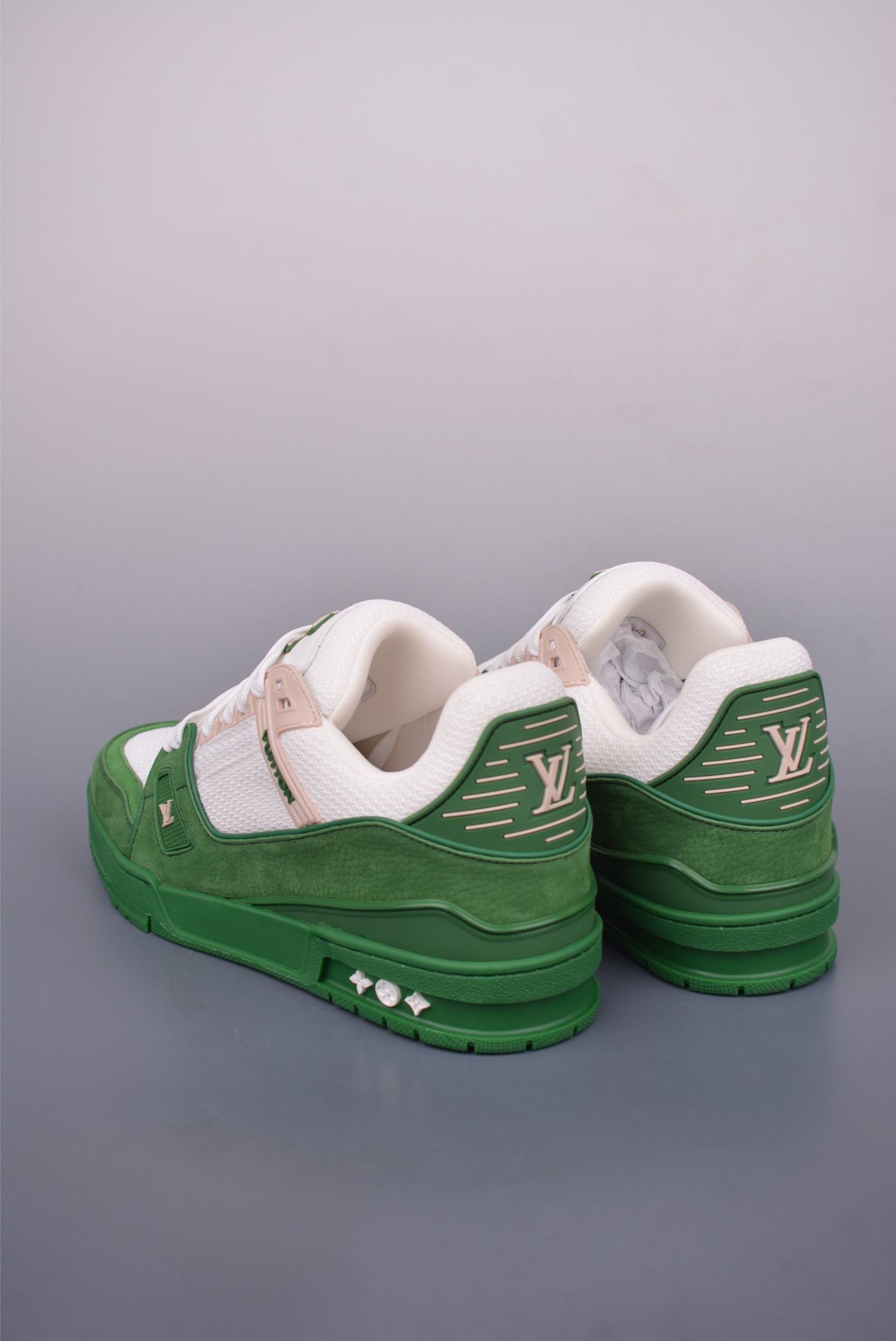 Louis Vuitton Trainer Limited Edition Sneakers - Green/White 2 i1749167895881 9723 0 1
