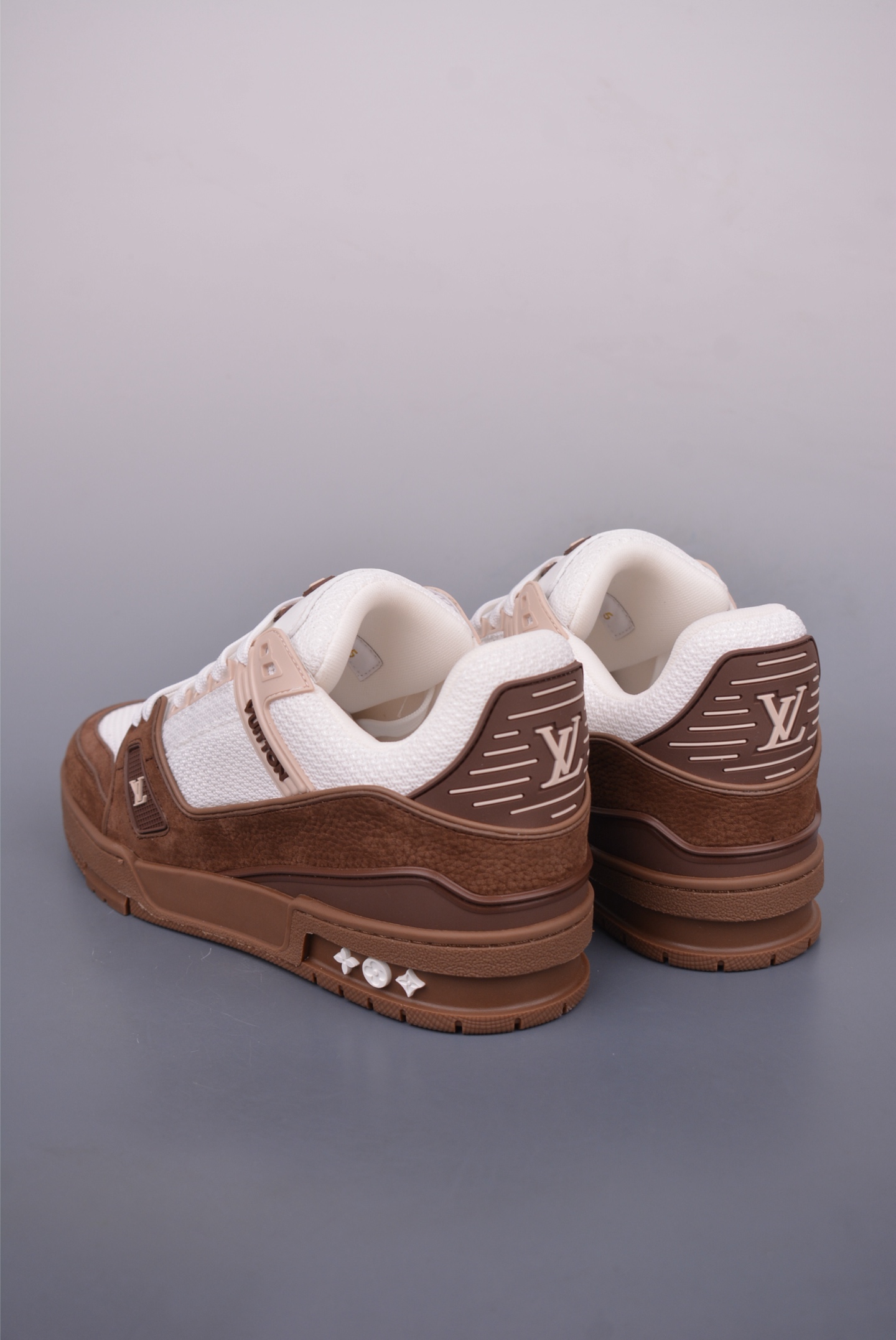 Louis Vuitton Trainer Brown Suede Leather Sneakers Classic Design 2 i1749167913156 7739 0 1