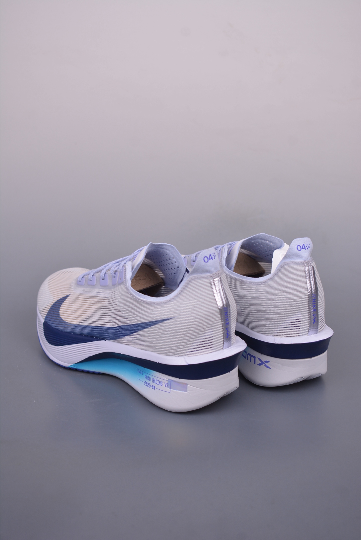 Nike ZoomX Vaporfly NEXT减震马拉松跑步鞋  HF6413-001