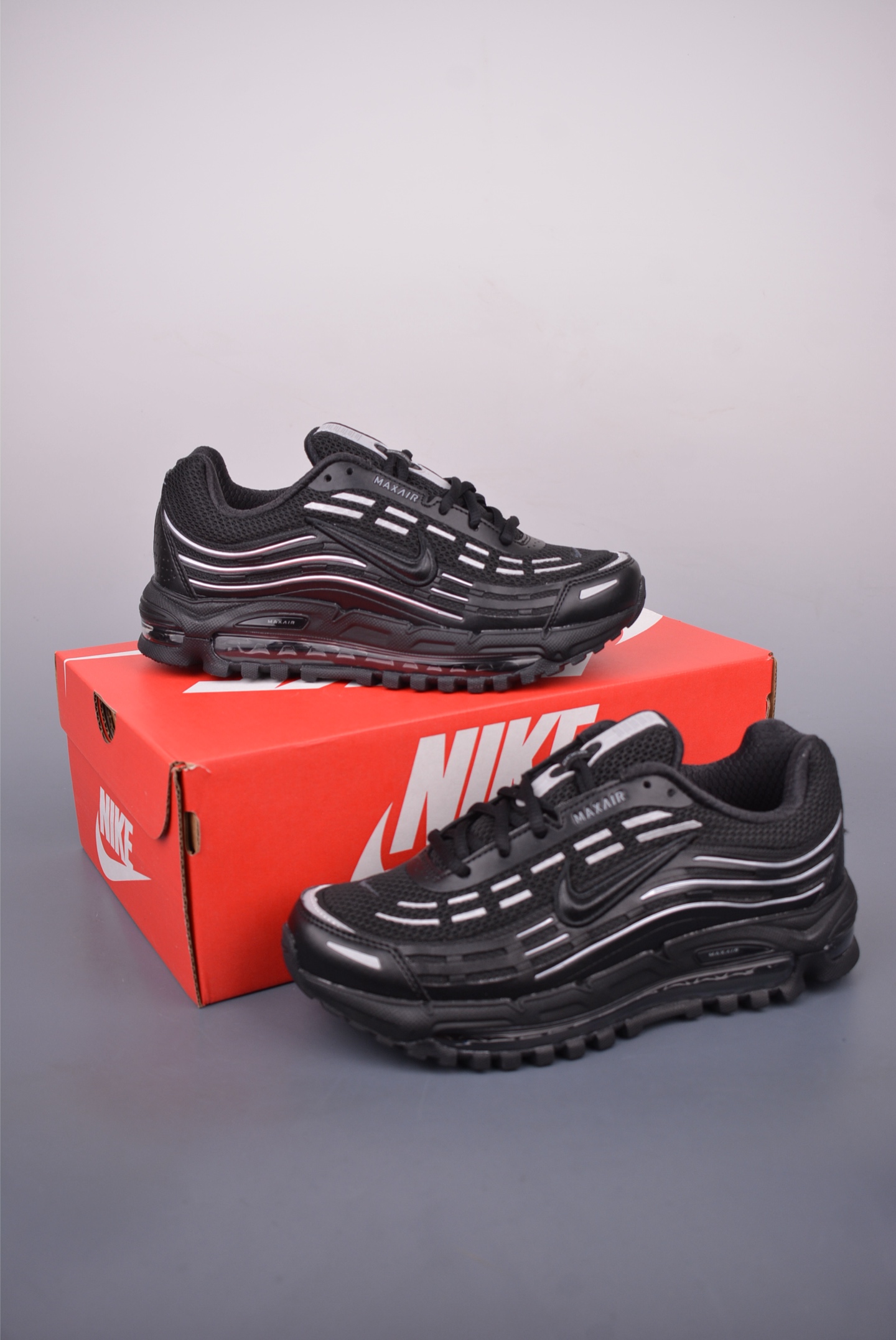 Comme Des Garcons Homme Plus x Nike Air Max TL 2.5 CDG Play Sneakers 6 i1749247219637 579 0 4