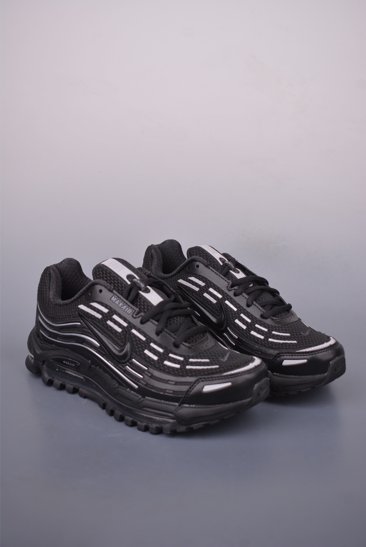 Comme Des Garcons Homme Plus x Nike Air Max TL 2.5 CDG Play Sneakers 2 i1749247219672 2649 0 0