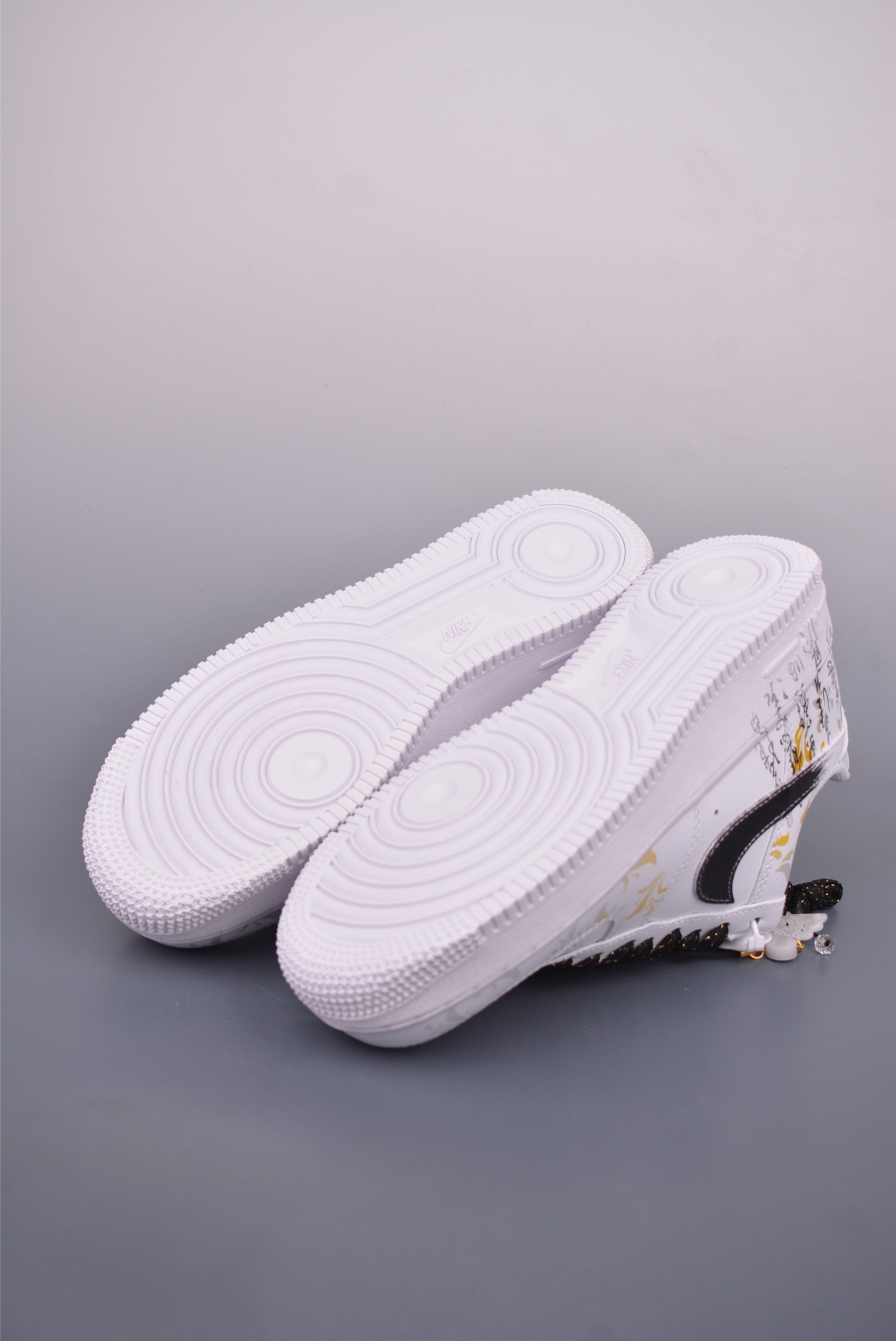 Nike Air Force 1 Low 'East Fence Drunk' Custom Edition - Limited Sizes 4 i1749247264787 7079 0 2