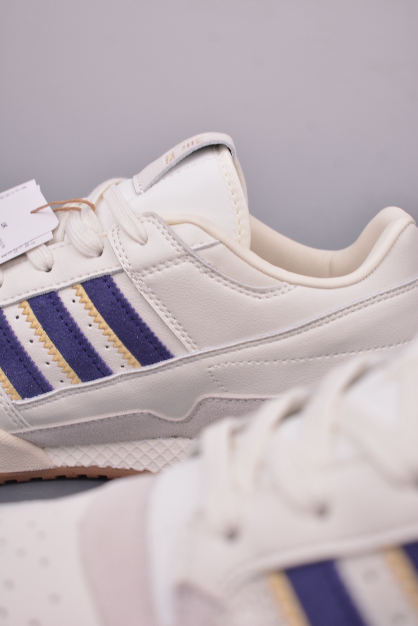 Adidas Forum Low CL: Classic Retro Sneakers with Premium Leather Upper 8 i1749247364461 3980 0 7