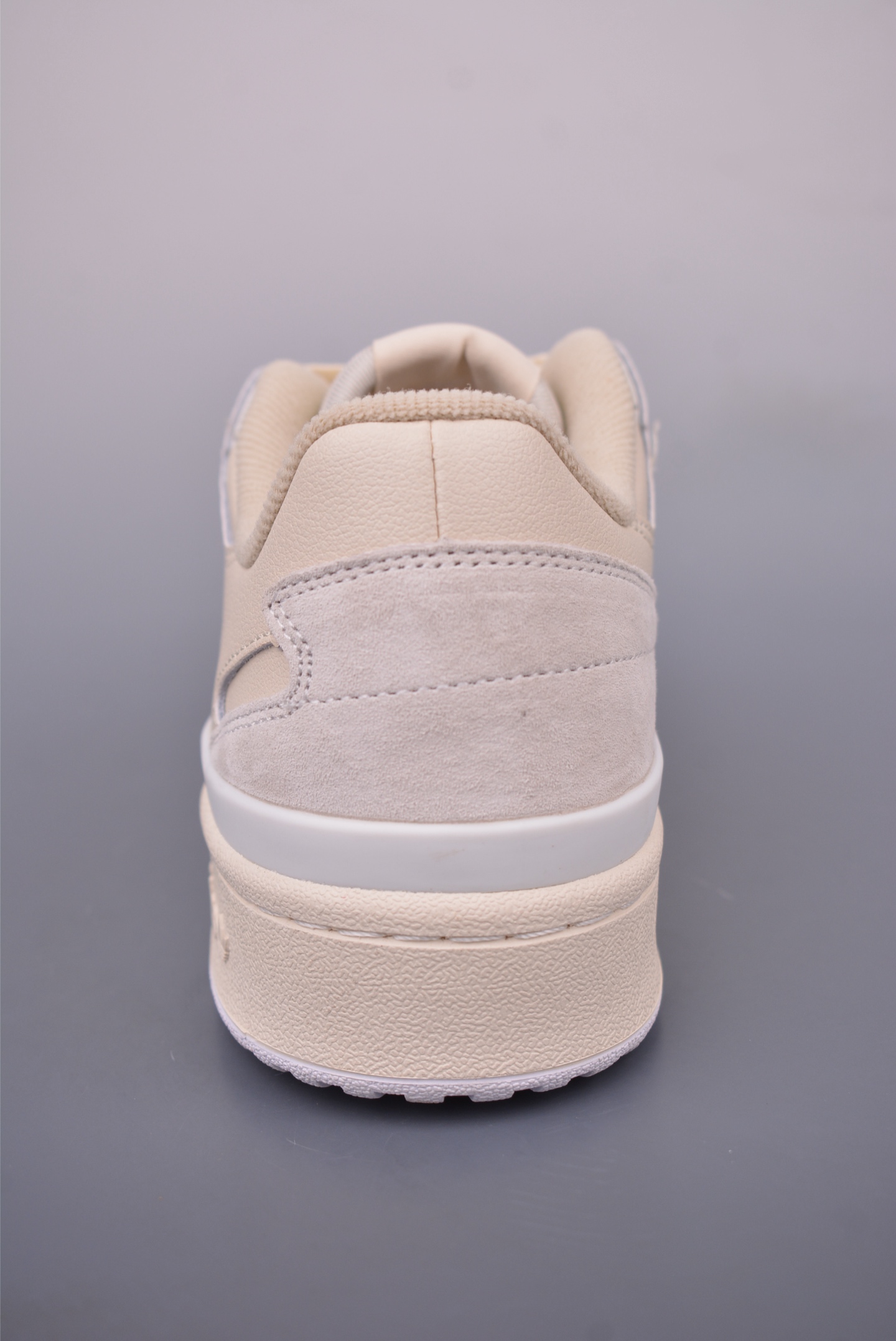 海外渠道版 原盒原标 Adidas Forum LOW CL 三叶草低邦 经典魔术贴复古板鞋  ID7995