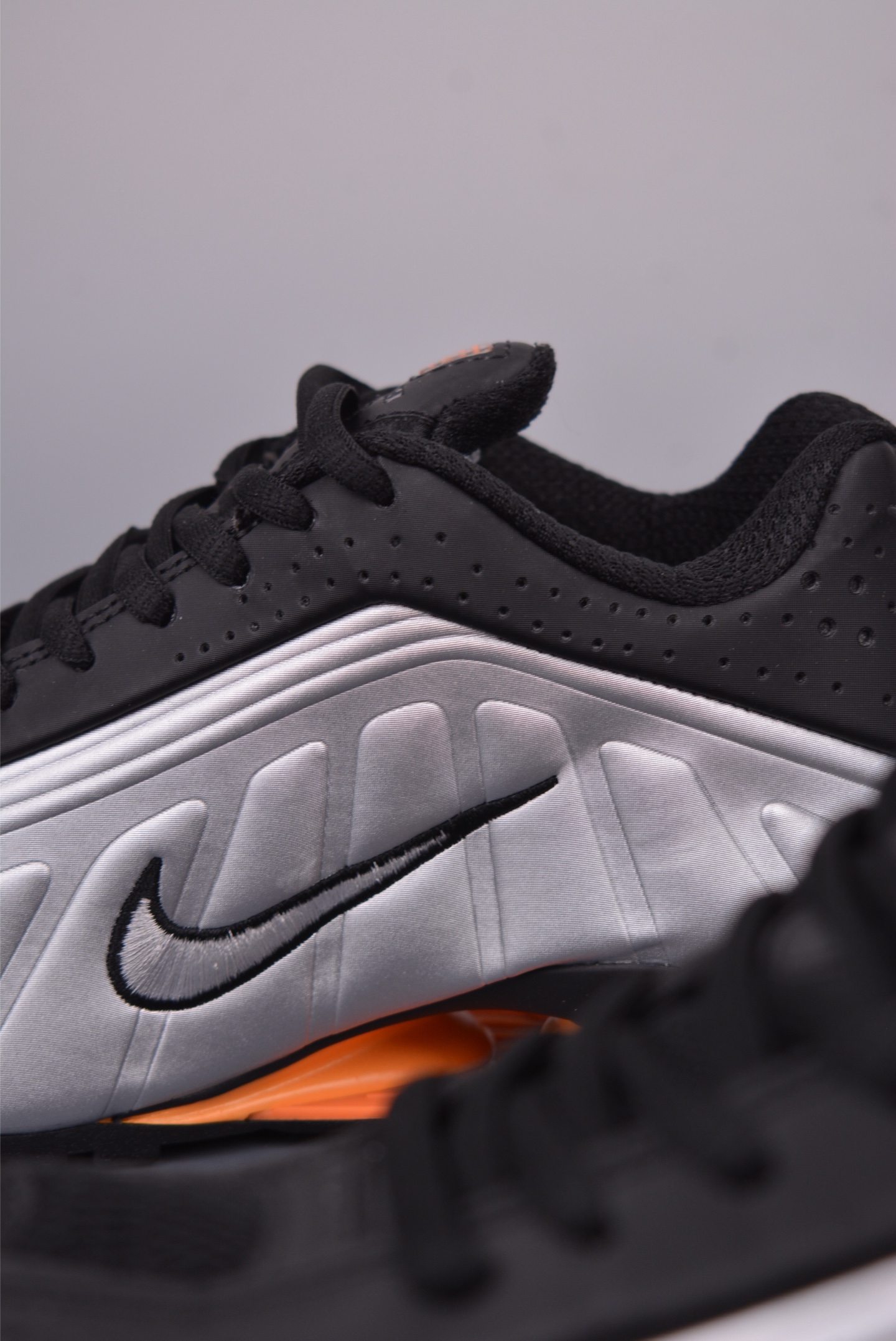 Nike Shox Ride 2 SP x Supreme Running Shoes - Cushioning, Comfort, and Style 9 i1749247640158 8534 0 7