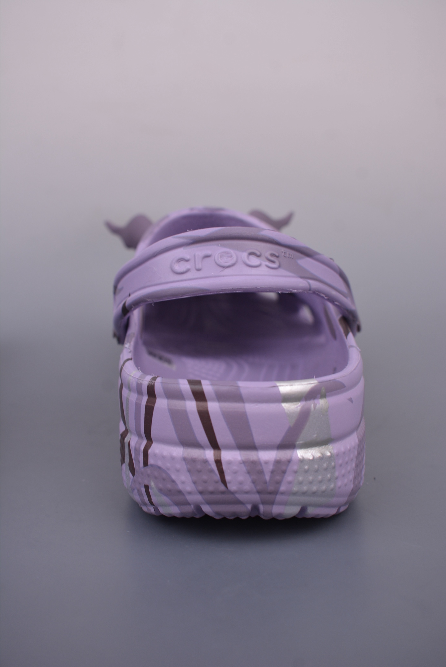 Crocs x Crocs Classic Clog - Lightweight, Comfortable, and Customizable 4 i1749247675998 6603 0 3