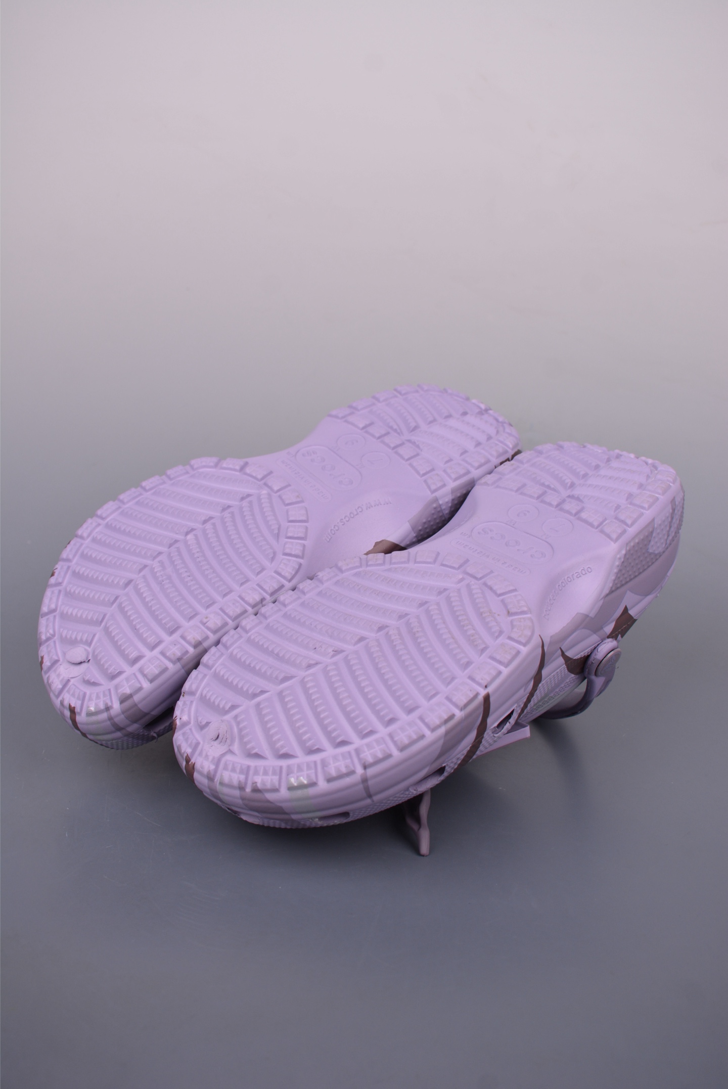Crocs x Crocs Classic Clog - Lightweight, Comfortable, and Customizable 3 i1749247676016 9647 0 2