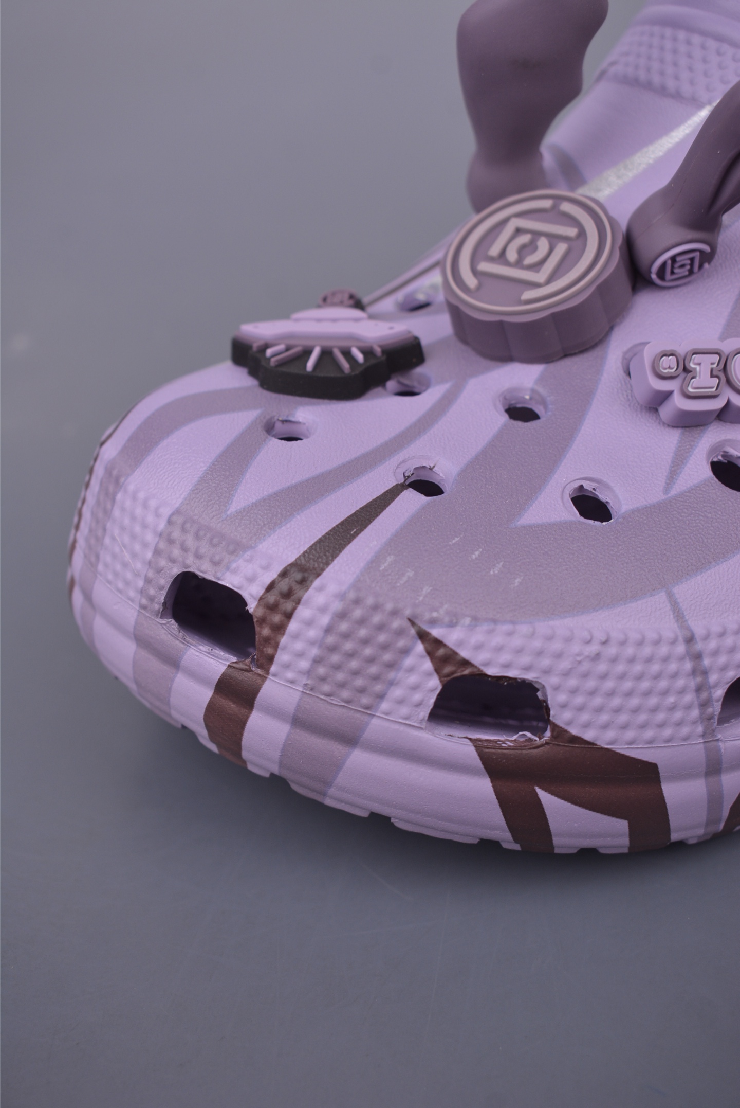 Crocs x Crocs Classic Clog - Lightweight, Comfortable, and Customizable 6 i1749247676019 5190 0 5