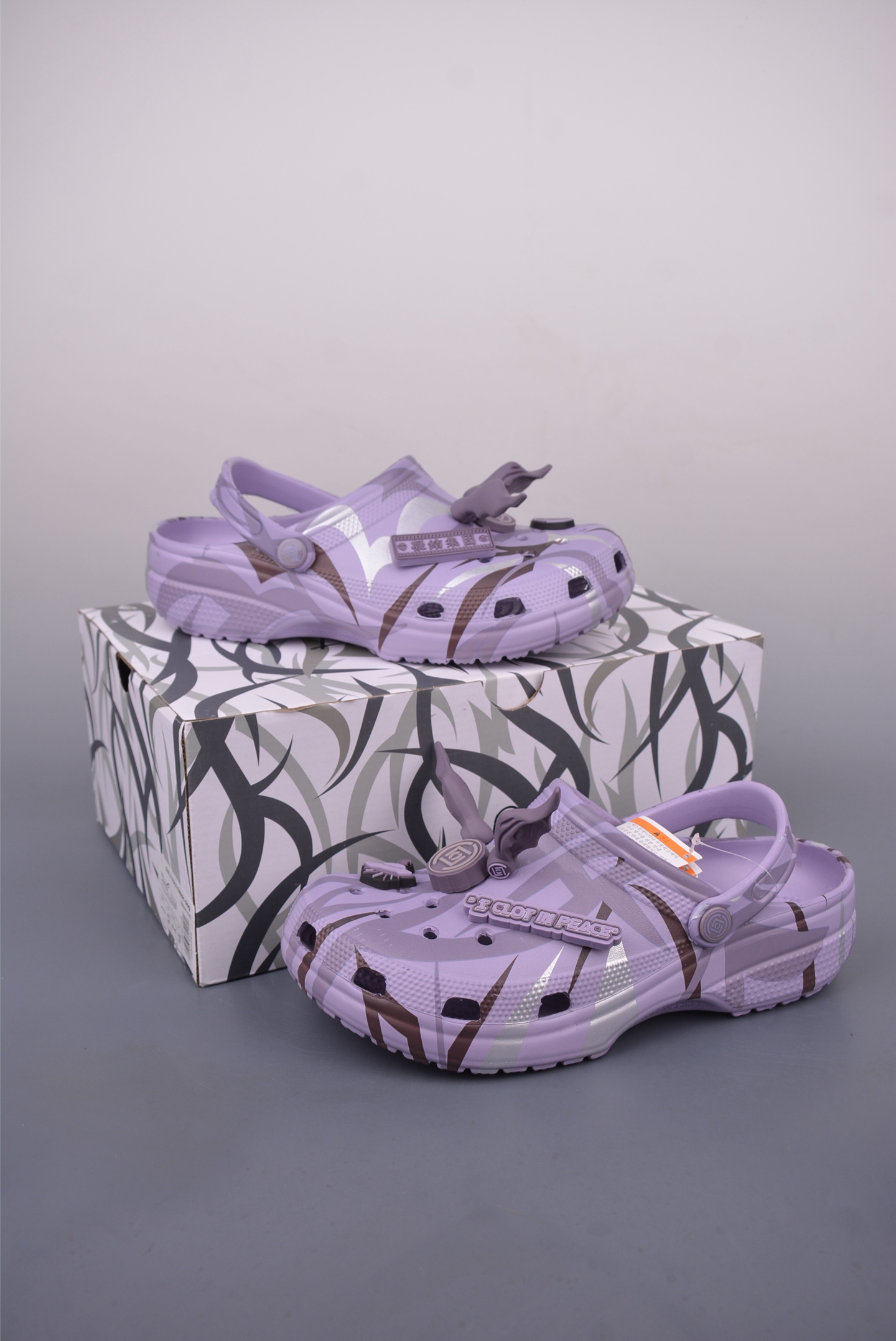 Crocs x Crocs Classic Clog - Lightweight, Comfortable, and Customizable 5 i1749247677193 8528 0 4