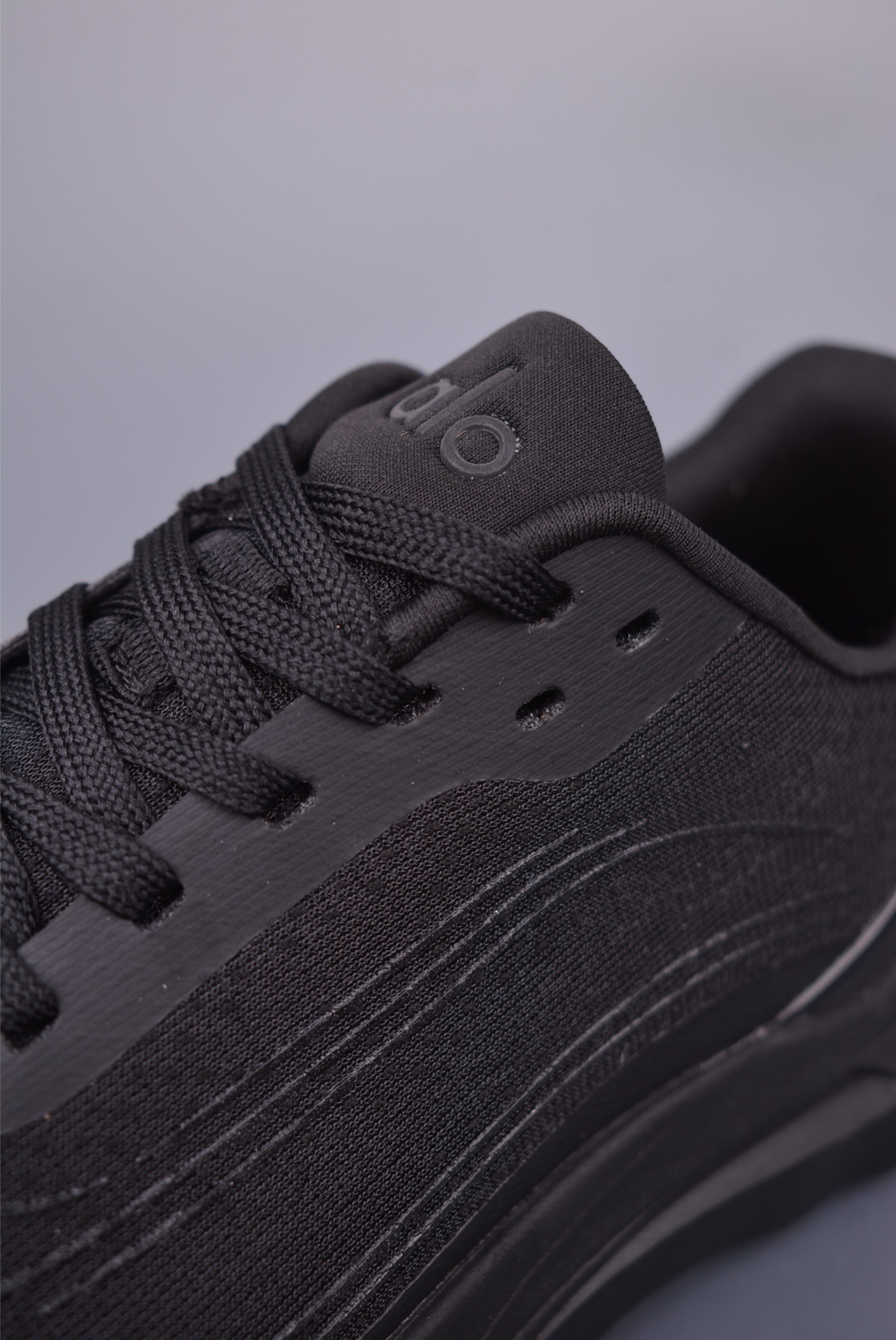 Alo Yoga Runner Mode Sneakers - Comfortable, Minimalist, and Anti-Slip 8 i1749248003774 3585 0 6