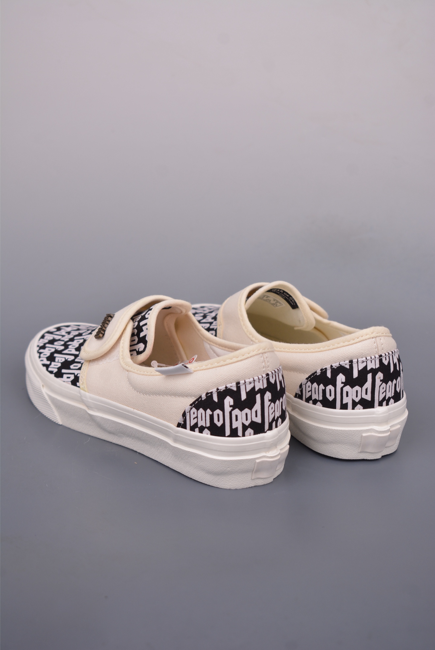 Fear of God x Vans Slip-On 47 V DX Black & White Canvas Sneakers 3 i1749250353091 2589 0 1