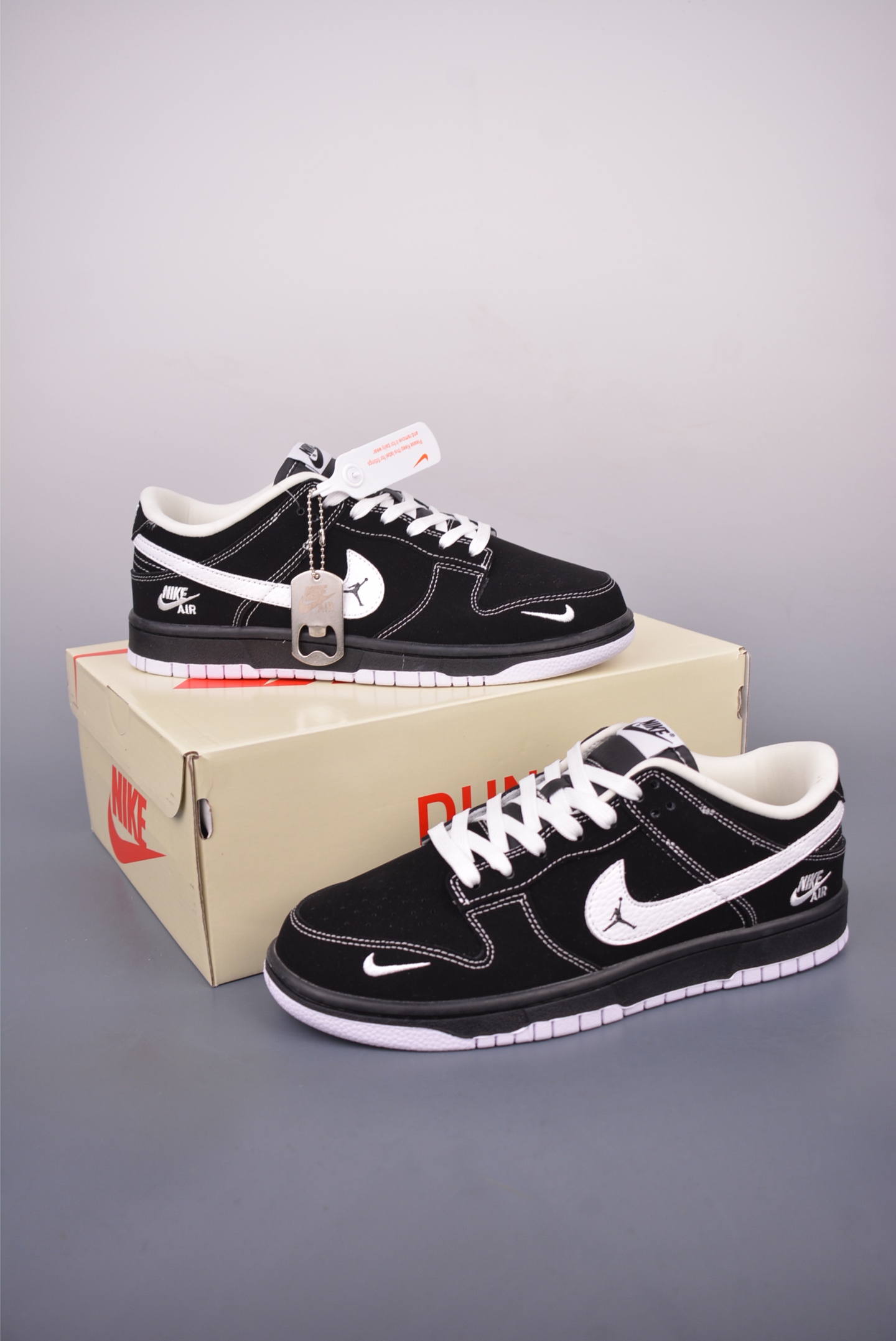 Nike SB Dunk Low NBA Collaboration Black/White Sneakers - Premium Quality 5 i1749250778153 2025 0 4