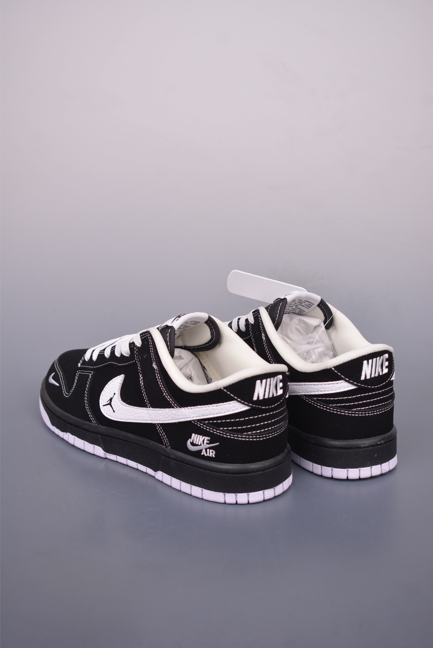 Nike SB Dunk Low NBA Collaboration Black/White Sneakers - Premium Quality 2 i1749250778162 3688 0 1