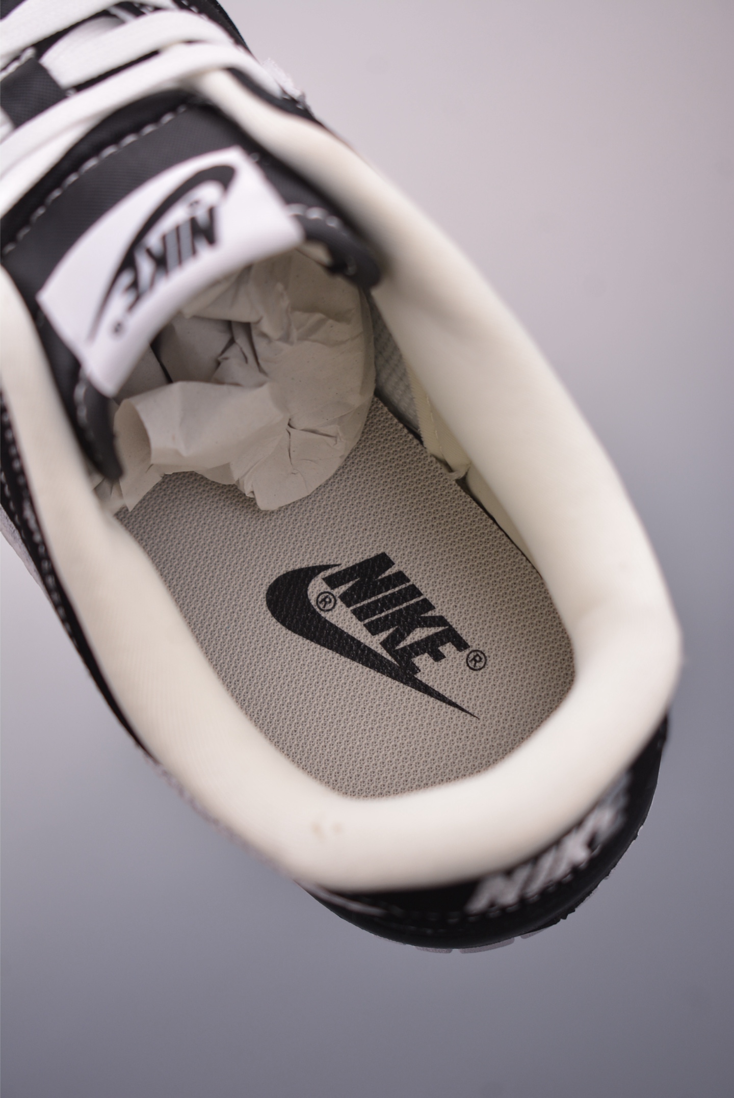 Nike SB Dunk Low NBA Collaboration Black/White Sneakers - Premium Quality 9 i1749250782691 6095 0 8