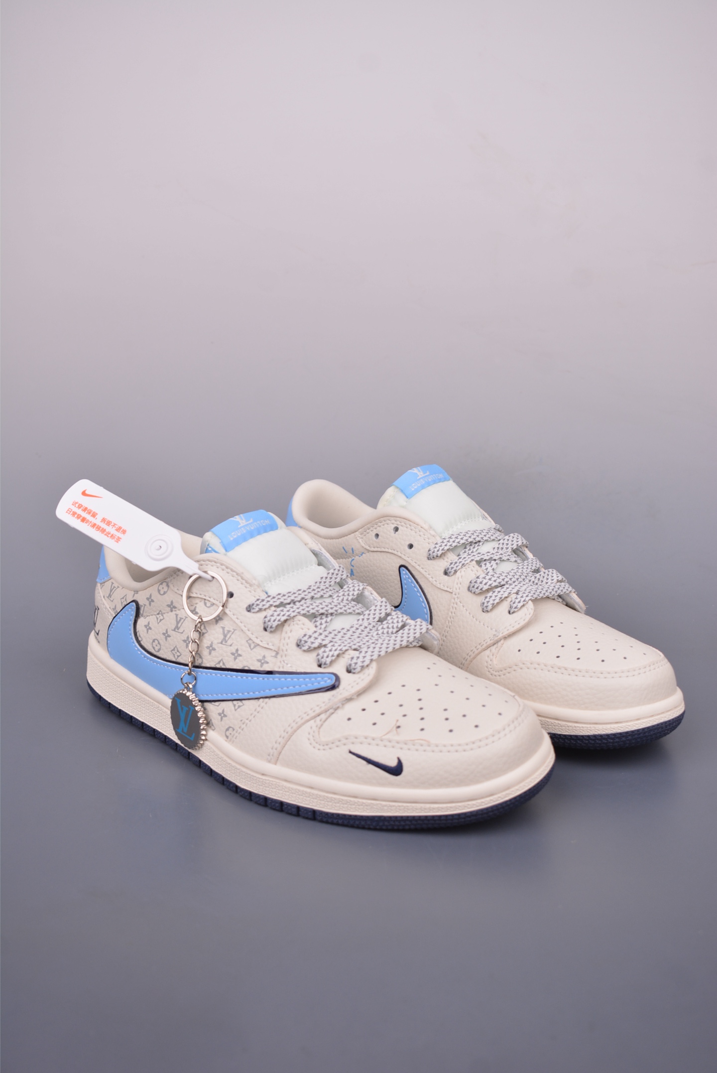 Louis Vuitton x Travis Scott Air Jordan 1 Low Sneakers 2 i1749250869766 6798 0 0