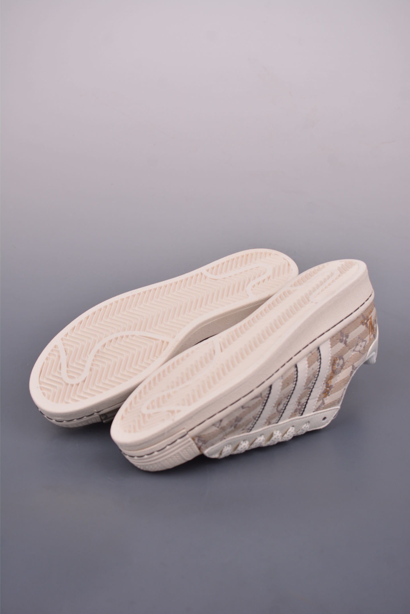 Adidas Originals Superstar 2025 - Classic Shell Toe Sneaker with DIY Detail 3 i1749250973891 284 0 2