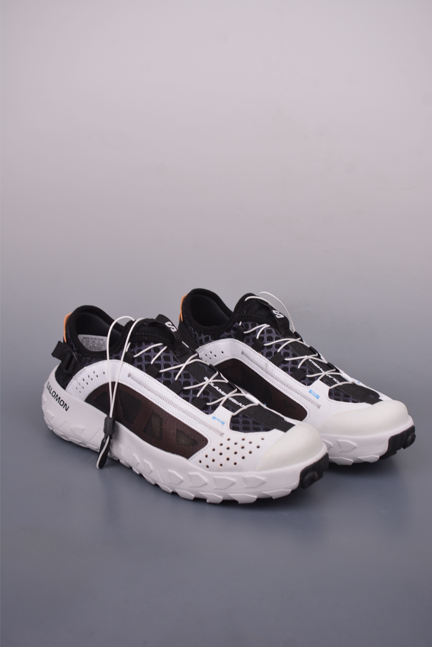Salomon SOLAMPHIBIAN Water Shoes - Versatile, Comfortable, and Stylish Footwear 2 i1749425679443 7700 0 0