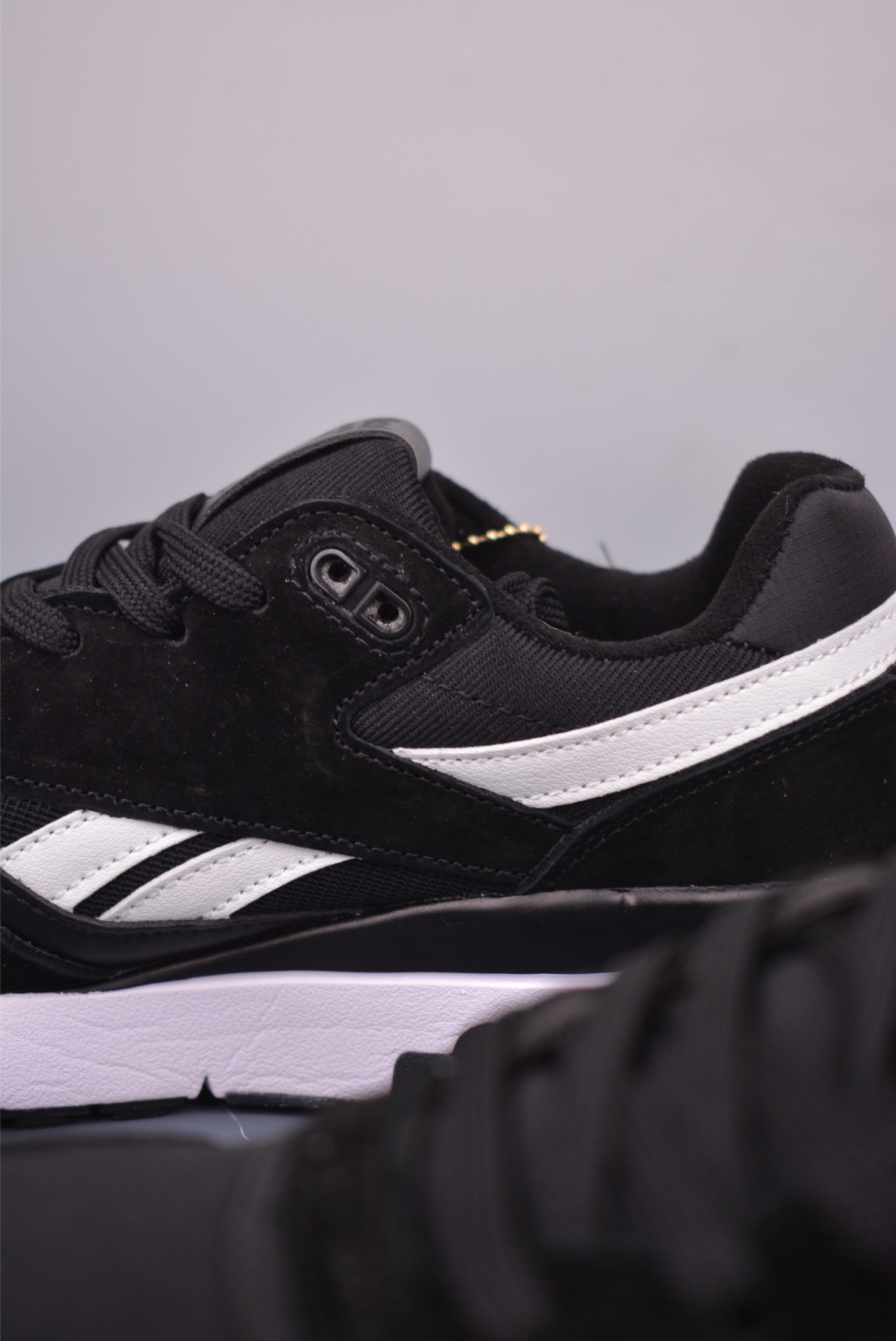 Reebok ERS World Retro Black/White Running Shoes - Fitness to Street Style 8 i1749426689566 5851 0 7