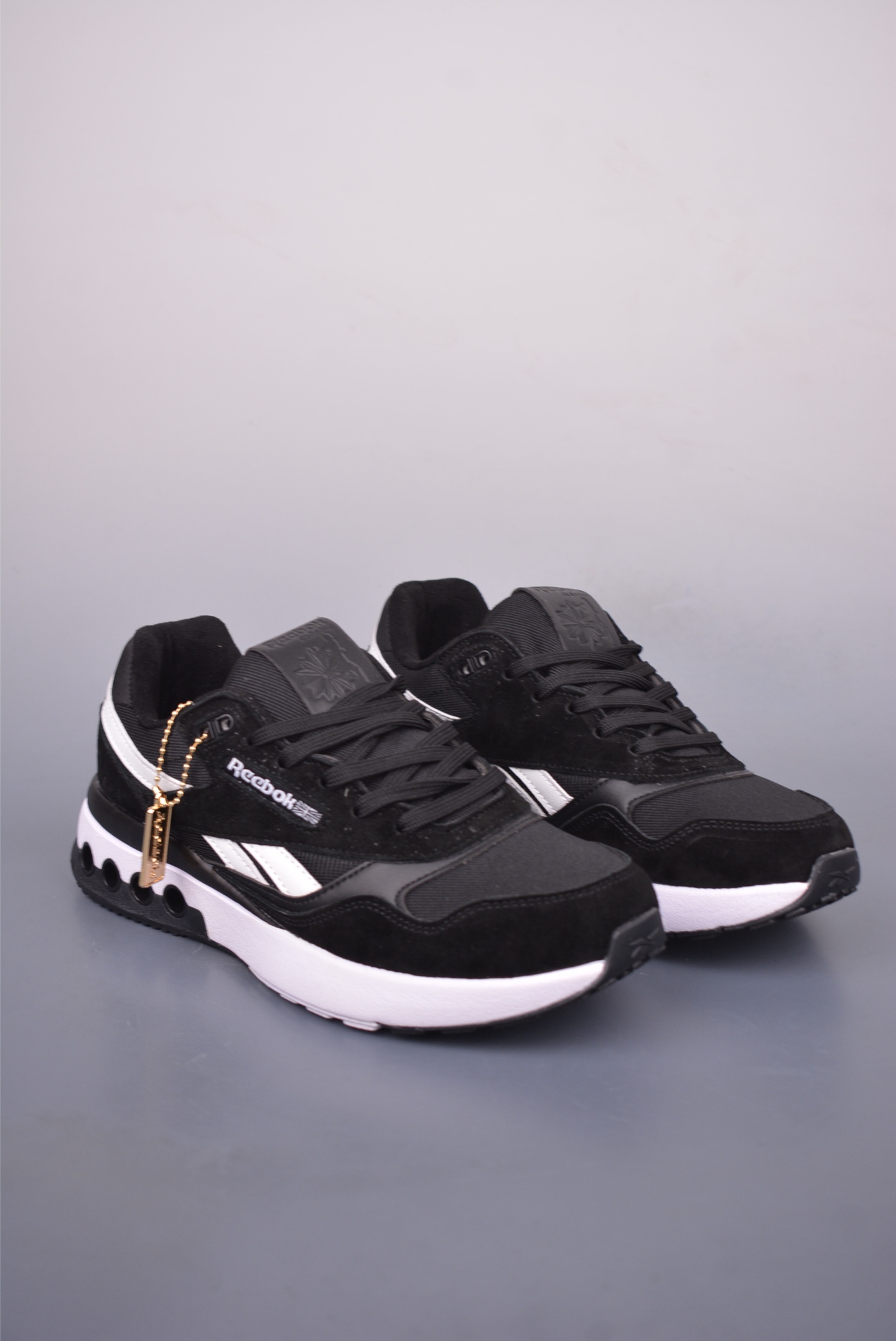 Reebok ERS World Retro Black/White Running Shoes - Fitness to Street Style 1 i1749426692036 9401 0 0