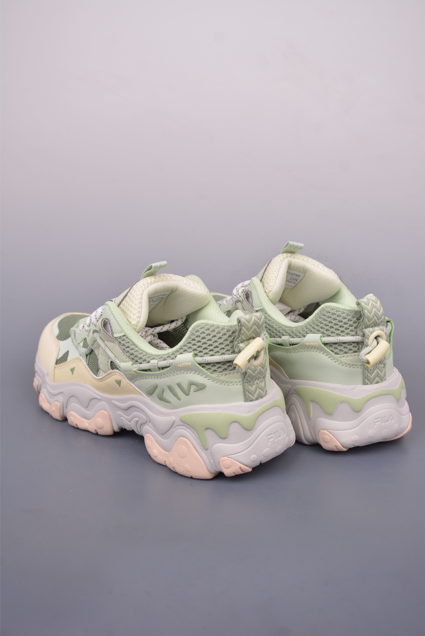 Fila Fusion Women's Fashion Chunky Sneakers - Style & Comfort Combined 3 i1749458143416 2237 0 1
